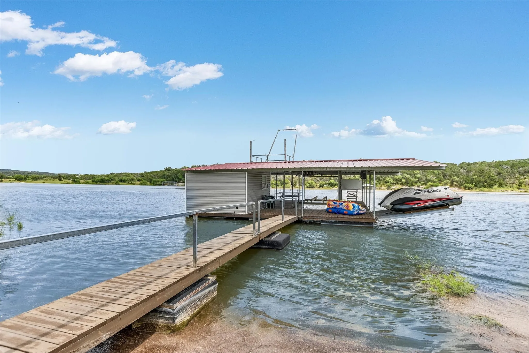Single Family Residence For Sale in Burnet County , 481 Chimney Cove Drive, Marble Falls, Texas 78654, 5 Bedroom, 5 Bathroom, 4 Garage spaces, 5,611 Sqft, built in 2007, Price $2,595,000, mls#21337310, Real Estate Agent in Marble Falls, Homes For Sale in Burnet county, Homes For Sale in Marble Falls, Realtor in Marble Falls Texas, Real Estate Brokerage Independent Realty Texas, Luminita Cordes Realtor