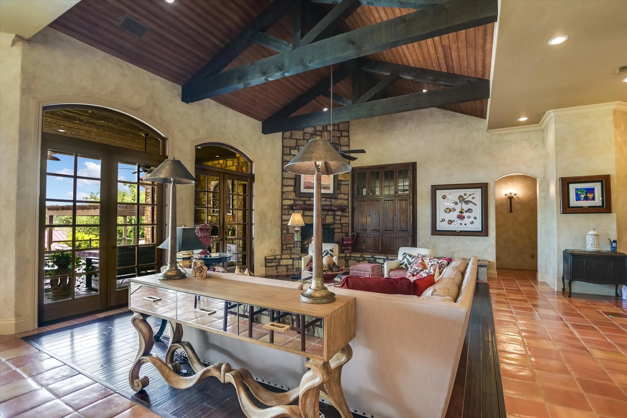 Single Family Residence For Sale in Burnet County , 481 Chimney Cove Drive, Marble Falls, Texas 78654, 5 Bedroom, 5 Bathroom, 4 Garage spaces, 5,611 Sqft, built in 2007, Price $2,595,000, mls#21337310, Real Estate Agent in Marble Falls, Homes For Sale in Burnet county, Homes For Sale in Marble Falls, Realtor in Marble Falls Texas, Real Estate Brokerage Independent Realty Texas, Luminita Cordes Realtor