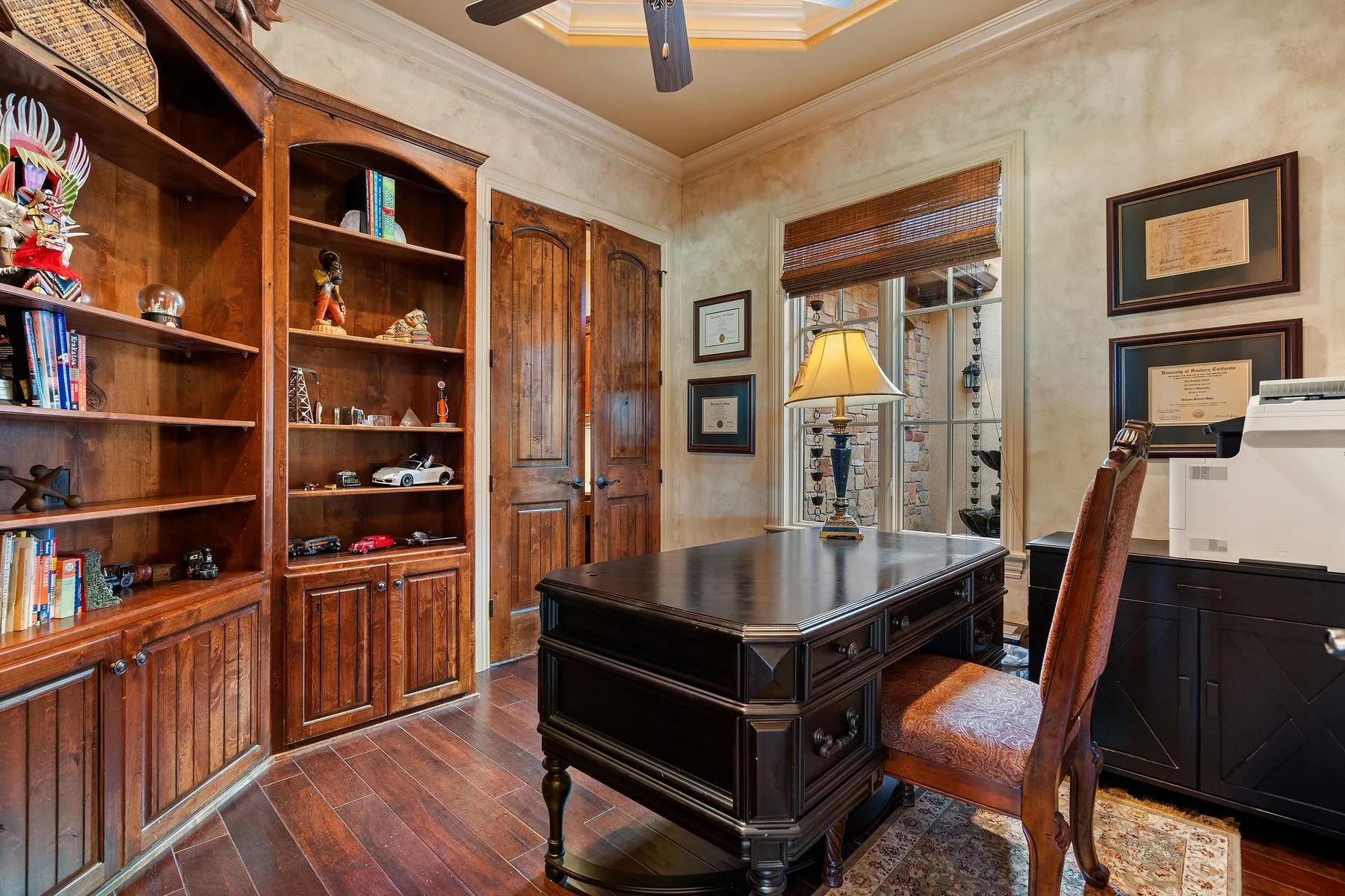 Single Family Residence For Sale in Burnet County , 481 Chimney Cove Drive, Marble Falls, Texas 78654, 5 Bedroom, 5 Bathroom, 4 Garage spaces, 5,611 Sqft, built in 2007, Price $2,595,000, mls#21337310, Real Estate Agent in Marble Falls, Homes For Sale in Burnet county, Homes For Sale in Marble Falls, Realtor in Marble Falls Texas, Real Estate Brokerage Independent Realty Texas, Luminita Cordes Realtor