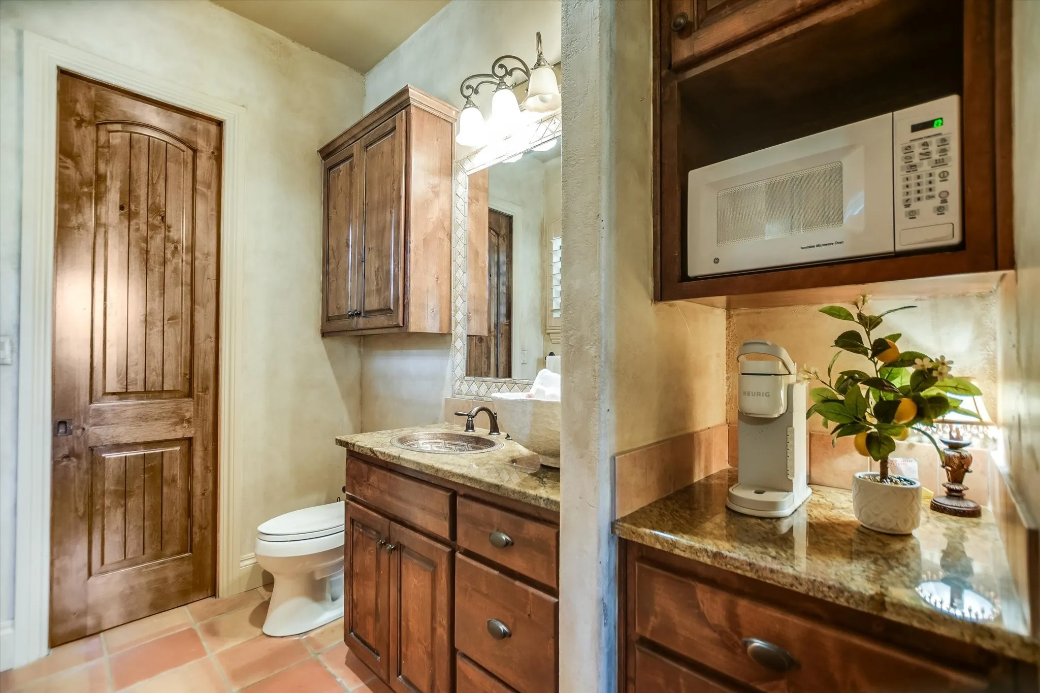 Single Family Residence For Sale in Burnet County , 481 Chimney Cove Drive, Marble Falls, Texas 78654, 5 Bedroom, 5 Bathroom, 4 Garage spaces, 5,611 Sqft, built in 2007, Price $2,595,000, mls#21337310, Real Estate Agent in Marble Falls, Homes For Sale in Burnet county, Homes For Sale in Marble Falls, Realtor in Marble Falls Texas, Real Estate Brokerage Independent Realty Texas, Luminita Cordes Realtor