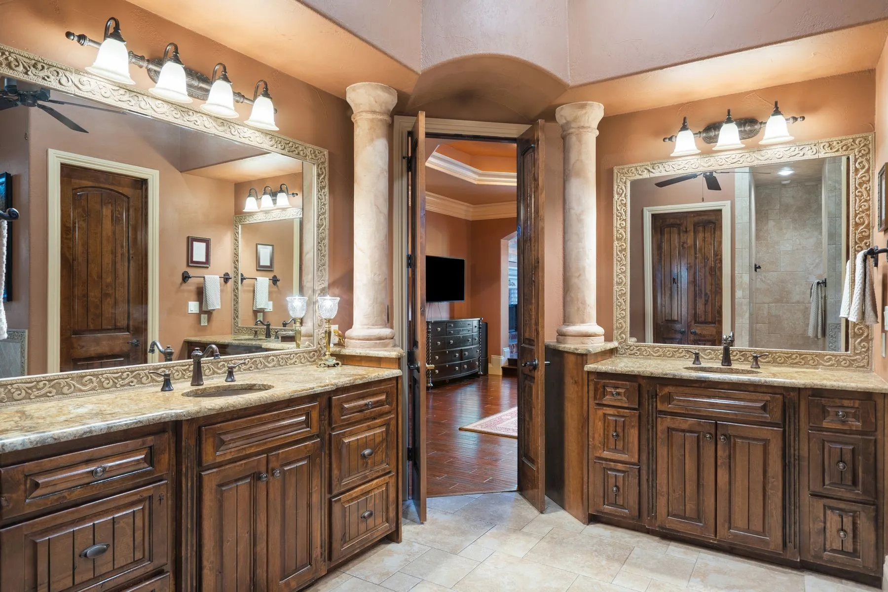 Single Family Residence For Sale in Burnet County , 481 Chimney Cove Drive, Marble Falls, Texas 78654, 5 Bedroom, 5 Bathroom, 4 Garage spaces, 5,611 Sqft, built in 2007, Price $2,595,000, mls#21337310, Real Estate Agent in Marble Falls, Homes For Sale in Burnet county, Homes For Sale in Marble Falls, Realtor in Marble Falls Texas, Real Estate Brokerage Independent Realty Texas, Luminita Cordes Realtor