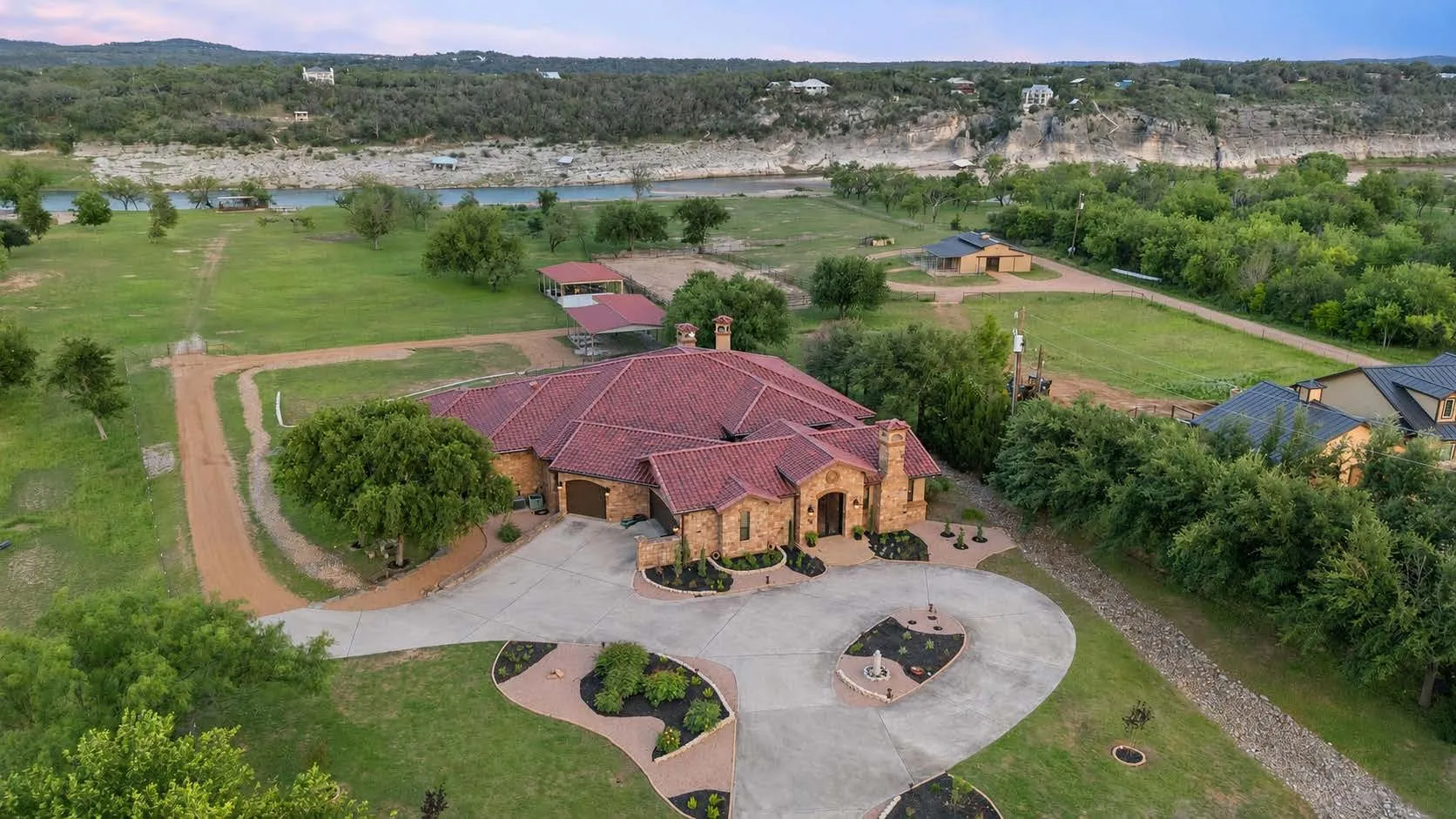 Single Family Residence For Sale in Burnet County , 481 Chimney Cove Drive, Marble Falls, Texas 78654, 5 Bedroom, 5 Bathroom, 4 Garage spaces, 5,611 Sqft, built in 2007, Price $2,595,000, mls#21337310, Real Estate Agent in Marble Falls, Homes For Sale in Burnet county, Homes For Sale in Marble Falls, Realtor in Marble Falls Texas, Real Estate Brokerage Independent Realty Texas, Luminita Cordes Realtor