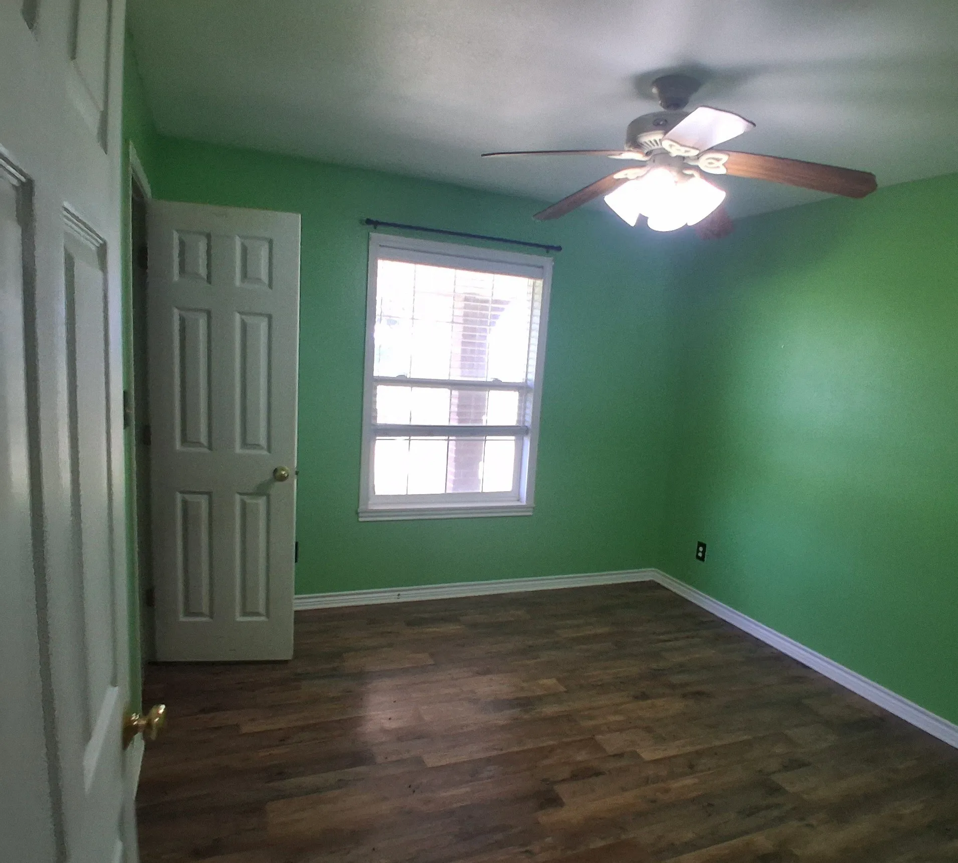 Single Family Residence For Sale in Franklin (TX) County , 511 County Road Sw 3010, Mount Vernon, Texas 75457, 3 Bedroom, 3 Bathroom, 4 Garage spaces, 4,242 Sqft, built in 2001, mls#21336424, Real Estate Agent in Mount Vernon, Homes For Sale in Franklin (TX) county, Homes For Sale in Mount Vernon, Realtor in Mount Vernon Texas, Real Estate Brokerage Independent Realty Texas, Luminita Cordes Realtor