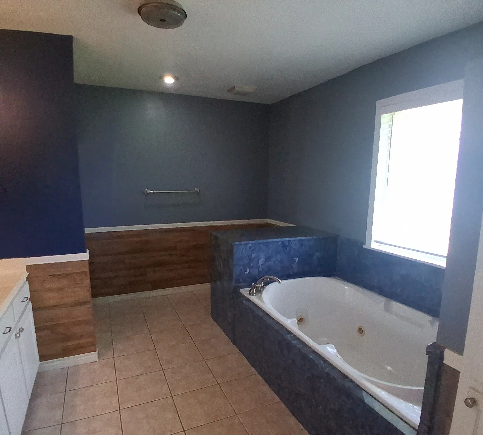 Single Family Residence For Sale in Franklin (TX) County , 511 County Road Sw 3010, Mount Vernon, Texas 75457, 3 Bedroom, 3 Bathroom, 4 Garage spaces, 4,242 Sqft, built in 2001, mls#21336424, Real Estate Agent in Mount Vernon, Homes For Sale in Franklin (TX) county, Homes For Sale in Mount Vernon, Realtor in Mount Vernon Texas, Real Estate Brokerage Independent Realty Texas, Luminita Cordes Realtor