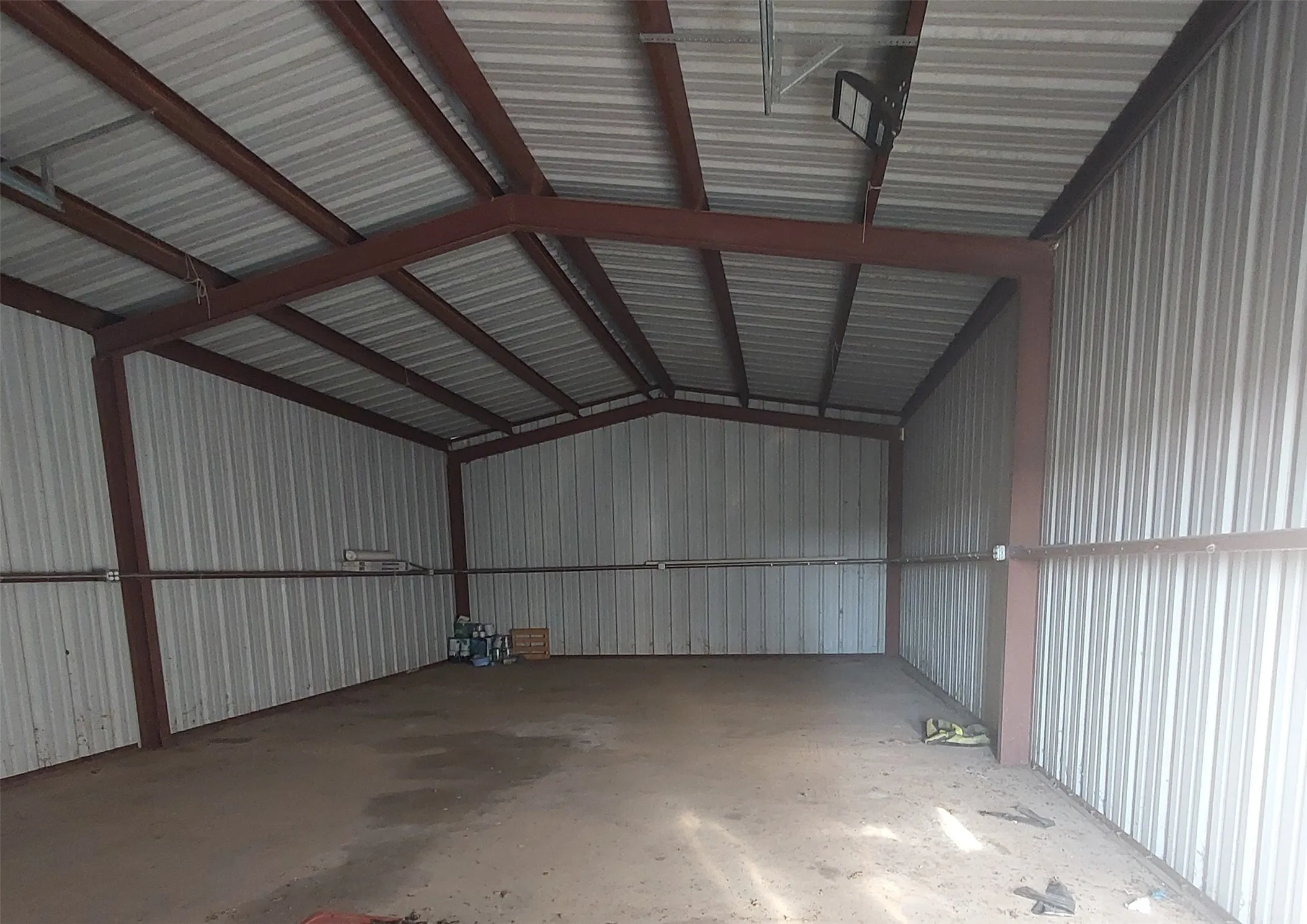 Single Family Residence For Sale in Franklin (TX) County , 511 County Road Sw 3010, Mount Vernon, Texas 75457, 3 Bedroom, 3 Bathroom, 4 Garage spaces, 4,242 Sqft, built in 2001, mls#21336424, Real Estate Agent in Mount Vernon, Homes For Sale in Franklin (TX) county, Homes For Sale in Mount Vernon, Realtor in Mount Vernon Texas, Real Estate Brokerage Independent Realty Texas, Luminita Cordes Realtor