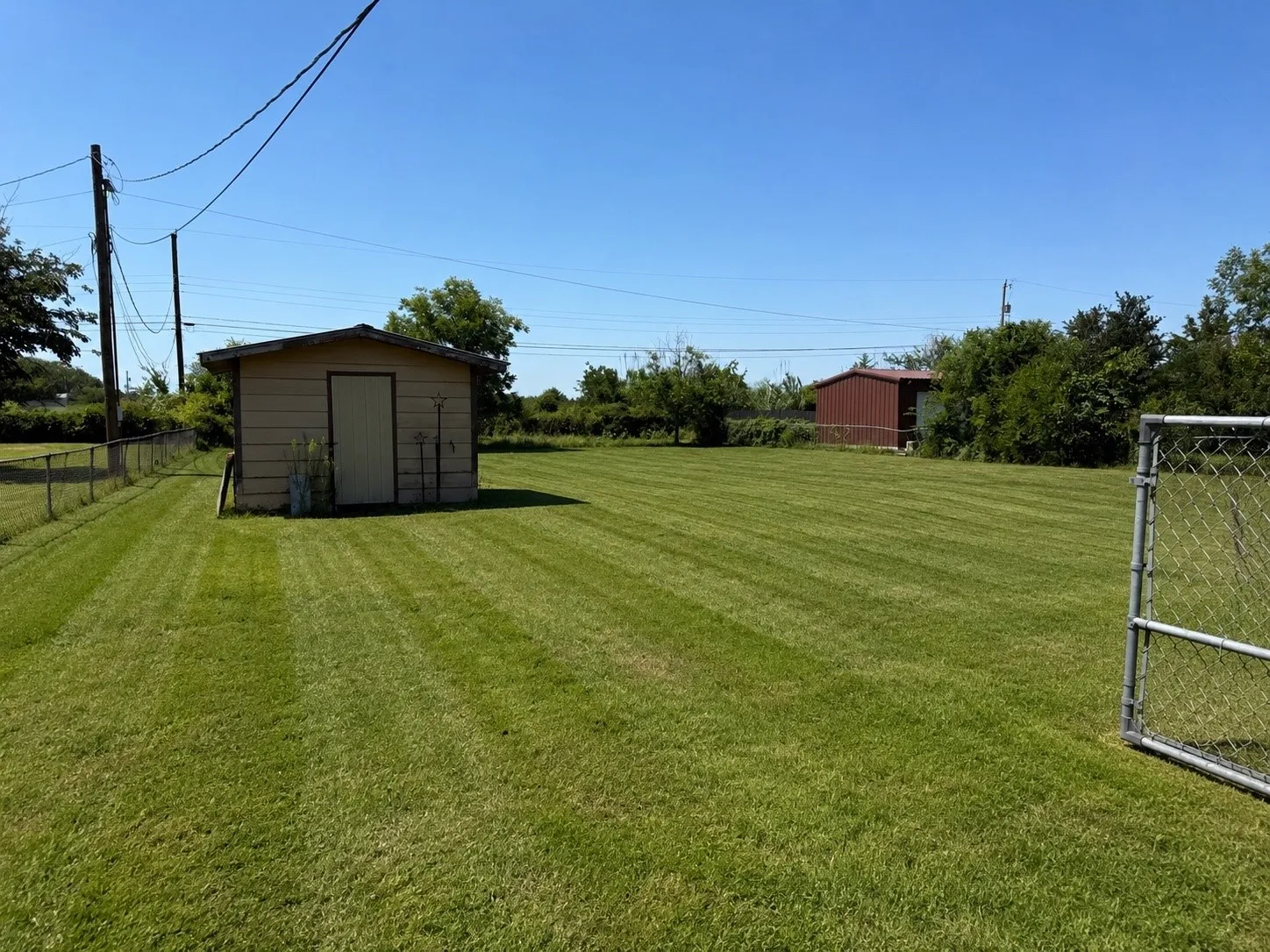 Single Family Residence For Sale in Callahan County , 201 Sandy Lane, Clyde, Texas 79510, 1 Bedroom, 1 Bathroom, Garage spaces, 864 Sqft, built in 1982, mls#21337948, Real Estate Agent in Clyde, Homes For Sale in Callahan county, Homes For Sale in Clyde, Realtor in Clyde Texas, Real Estate Brokerage Independent Realty Texas, Luminita Cordes Realtor