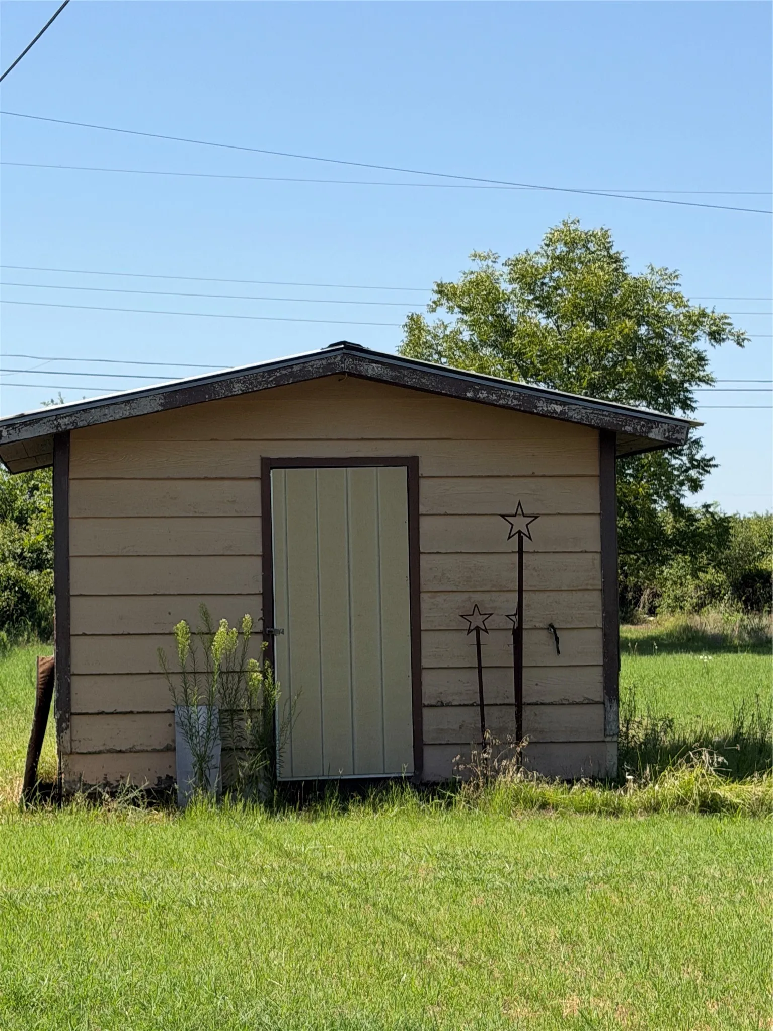 Single Family Residence For Sale in Callahan County , 201 Sandy Lane, Clyde, Texas 79510, 1 Bedroom, 1 Bathroom, Garage spaces, 864 Sqft, built in 1982, mls#21337948, Real Estate Agent in Clyde, Homes For Sale in Callahan county, Homes For Sale in Clyde, Realtor in Clyde Texas, Real Estate Brokerage Independent Realty Texas, Luminita Cordes Realtor