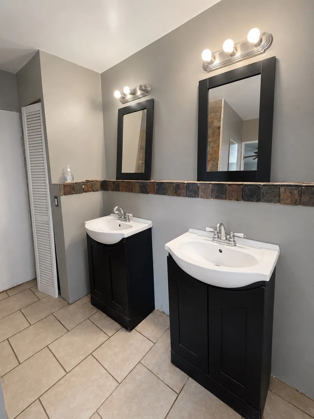 Single Family Residence For Sale in Callahan County , 201 Sandy Lane, Clyde, Texas 79510, 1 Bedroom, 1 Bathroom, Garage spaces, 864 Sqft, built in 1982, mls#21337948, Real Estate Agent in Clyde, Homes For Sale in Callahan county, Homes For Sale in Clyde, Realtor in Clyde Texas, Real Estate Brokerage Independent Realty Texas, Luminita Cordes Realtor