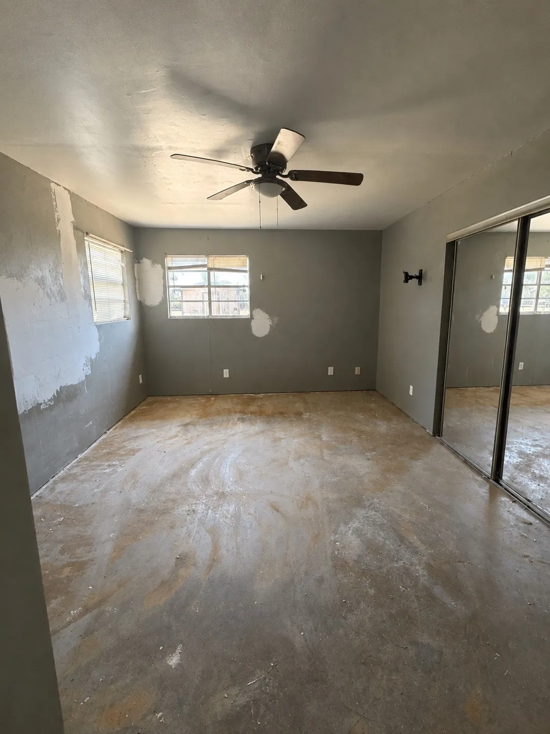 Single Family Residence For Sale in Callahan County , 201 Sandy Lane, Clyde, Texas 79510, 1 Bedroom, 1 Bathroom, Garage spaces, 864 Sqft, built in 1982, mls#21337948, Real Estate Agent in Clyde, Homes For Sale in Callahan county, Homes For Sale in Clyde, Realtor in Clyde Texas, Real Estate Brokerage Independent Realty Texas, Luminita Cordes Realtor