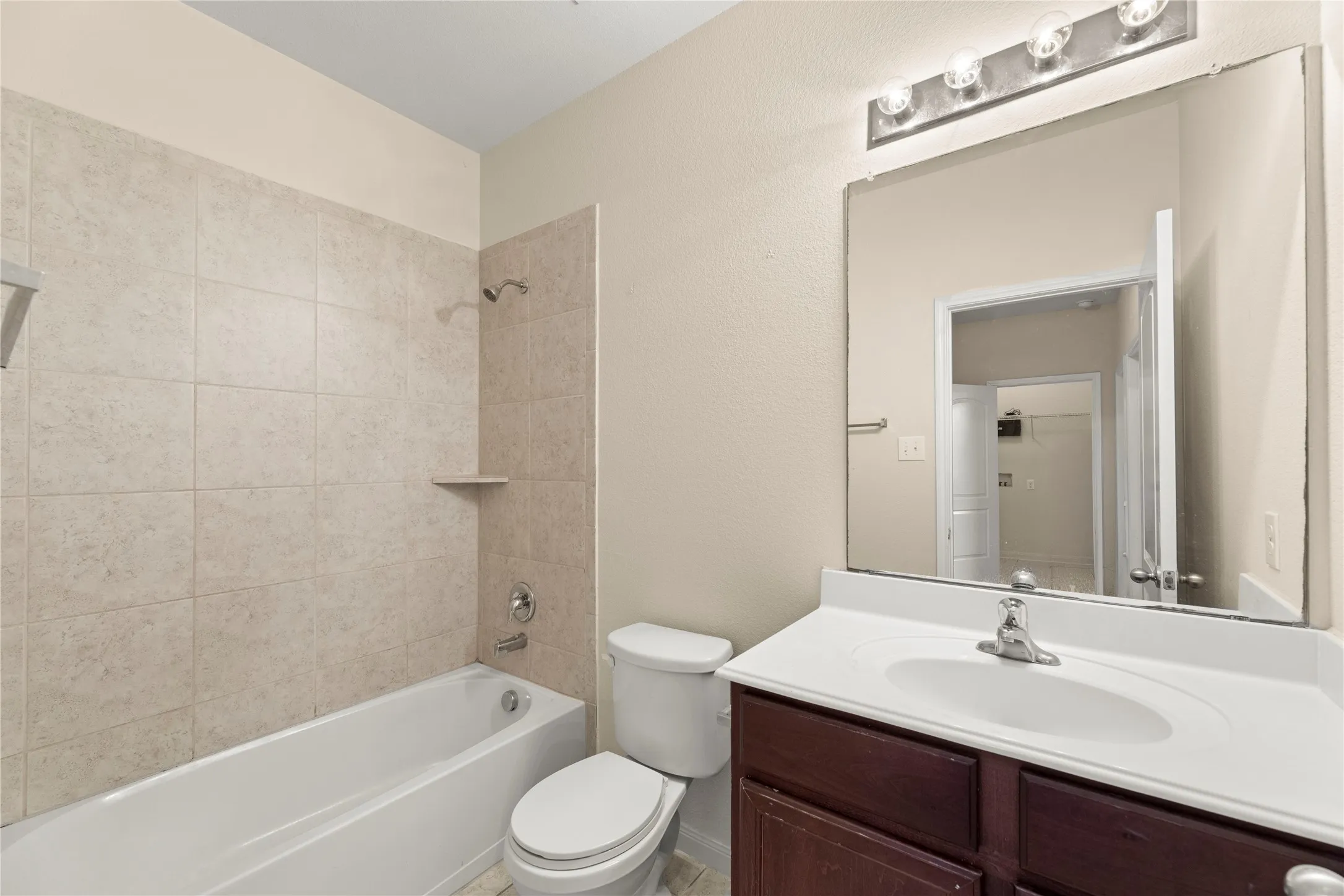 Single Family Residence For Rent in Kaufman County , 3003 Rocking Hills Trail, Forney, Texas 75126, 3 Bedrooms, 2 Bathrooms, 2 Garage spaces, 1,608 Sqft, built in 2016, Price $2,200, mls#21338012, Real Estate Agent in Forney, Homes For Rent in Kaufman county, Homes For Rent in Forney, Realtor in Forney Texas, Real Estate Brokerage Independent Realty Texas, Luminita Cordes Realtor