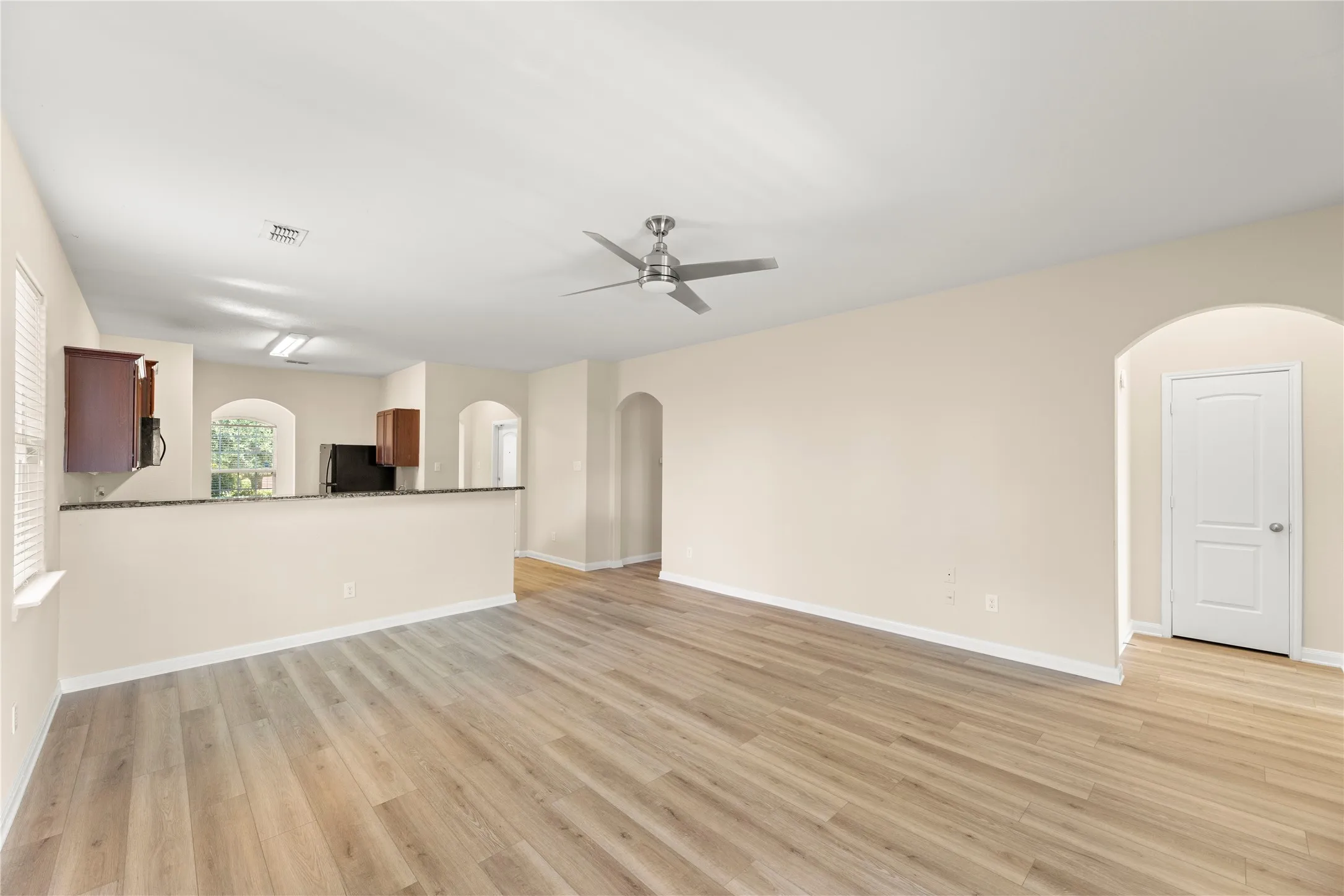 Single Family Residence For Rent in Kaufman County , 3003 Rocking Hills Trail, Forney, Texas 75126, 3 Bedrooms, 2 Bathrooms, 2 Garage spaces, 1,608 Sqft, built in 2016, Price $2,200, mls#21338012, Real Estate Agent in Forney, Homes For Rent in Kaufman county, Homes For Rent in Forney, Realtor in Forney Texas, Real Estate Brokerage Independent Realty Texas, Luminita Cordes Realtor