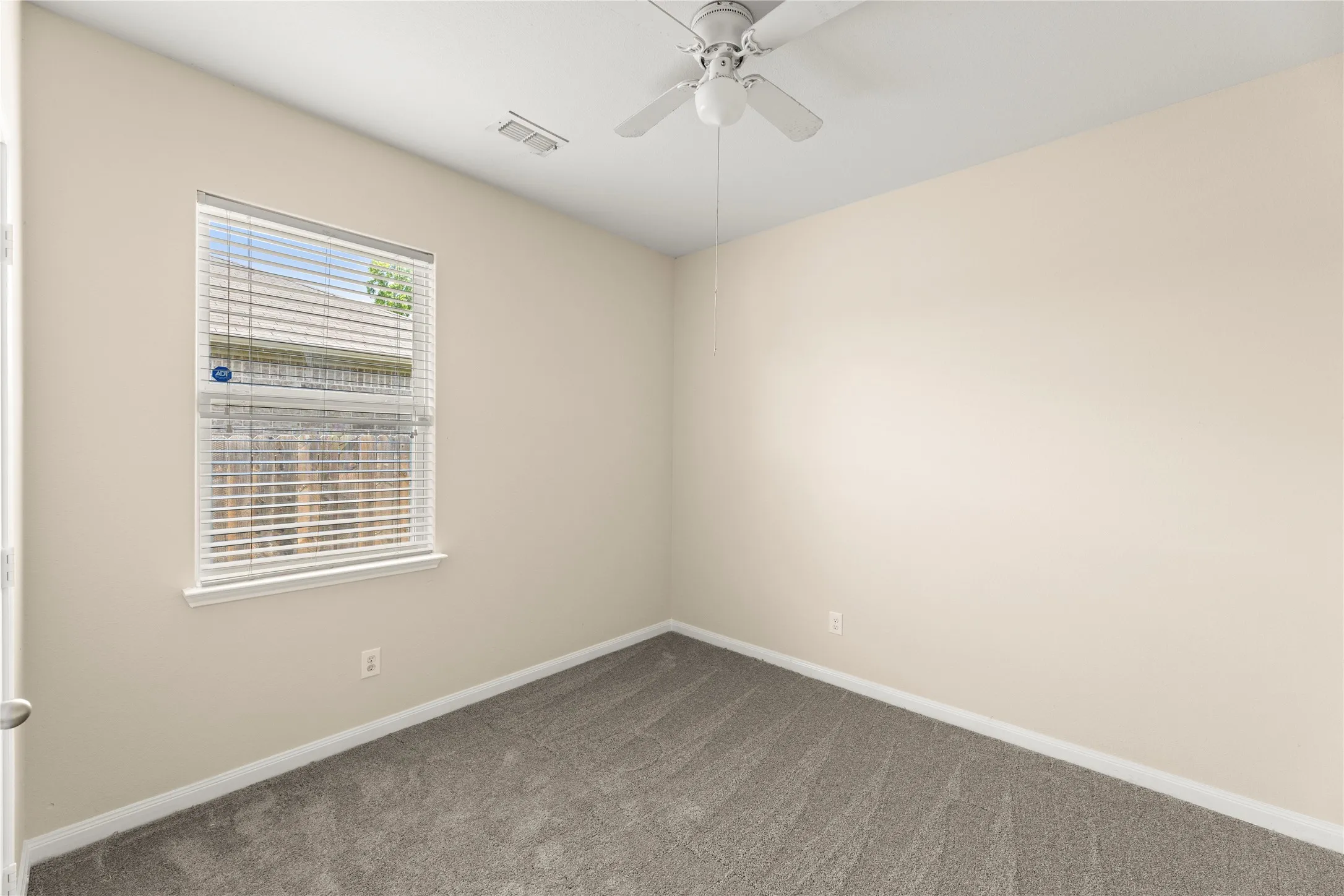Single Family Residence For Rent in Kaufman County , 3003 Rocking Hills Trail, Forney, Texas 75126, 3 Bedrooms, 2 Bathrooms, 2 Garage spaces, 1,608 Sqft, built in 2016, Price $2,200, mls#21338012, Real Estate Agent in Forney, Homes For Rent in Kaufman county, Homes For Rent in Forney, Realtor in Forney Texas, Real Estate Brokerage Independent Realty Texas, Luminita Cordes Realtor