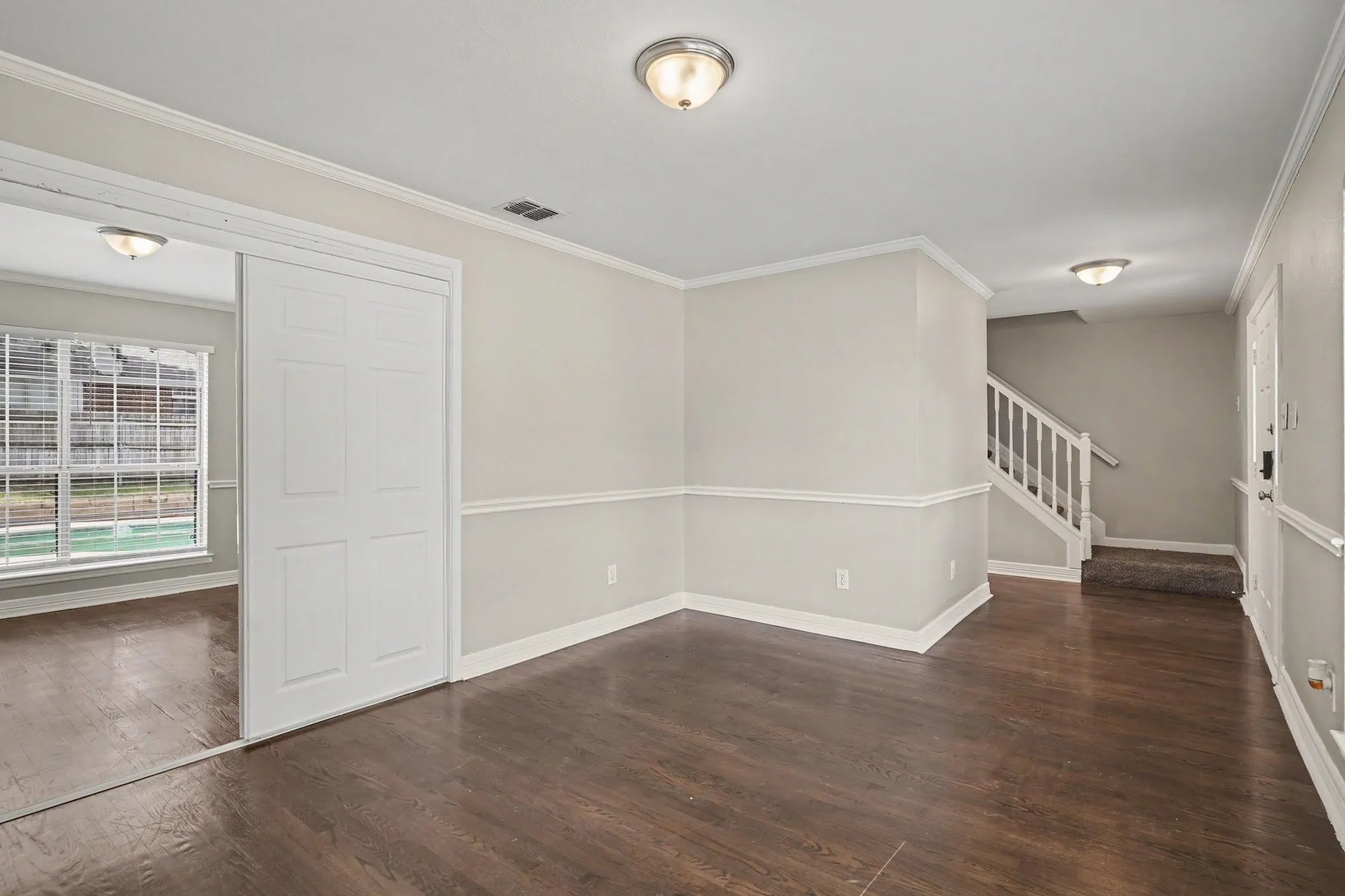Single Family Residence For Sale in Tarrant County , 5400 Crater Lake Drive, Fort Worth, Texas 76137, 3 Bedroom, 3 Bathroom, 2 Garage spaces, 2,017 Sqft, built in 1992, mls#21336892, Real Estate Agent in Fort Worth, Homes For Sale in Tarrant county, Homes For Sale in Fort Worth, Realtor in Fort Worth Texas, Real Estate Brokerage Independent Realty Texas, Luminita Cordes Realtor