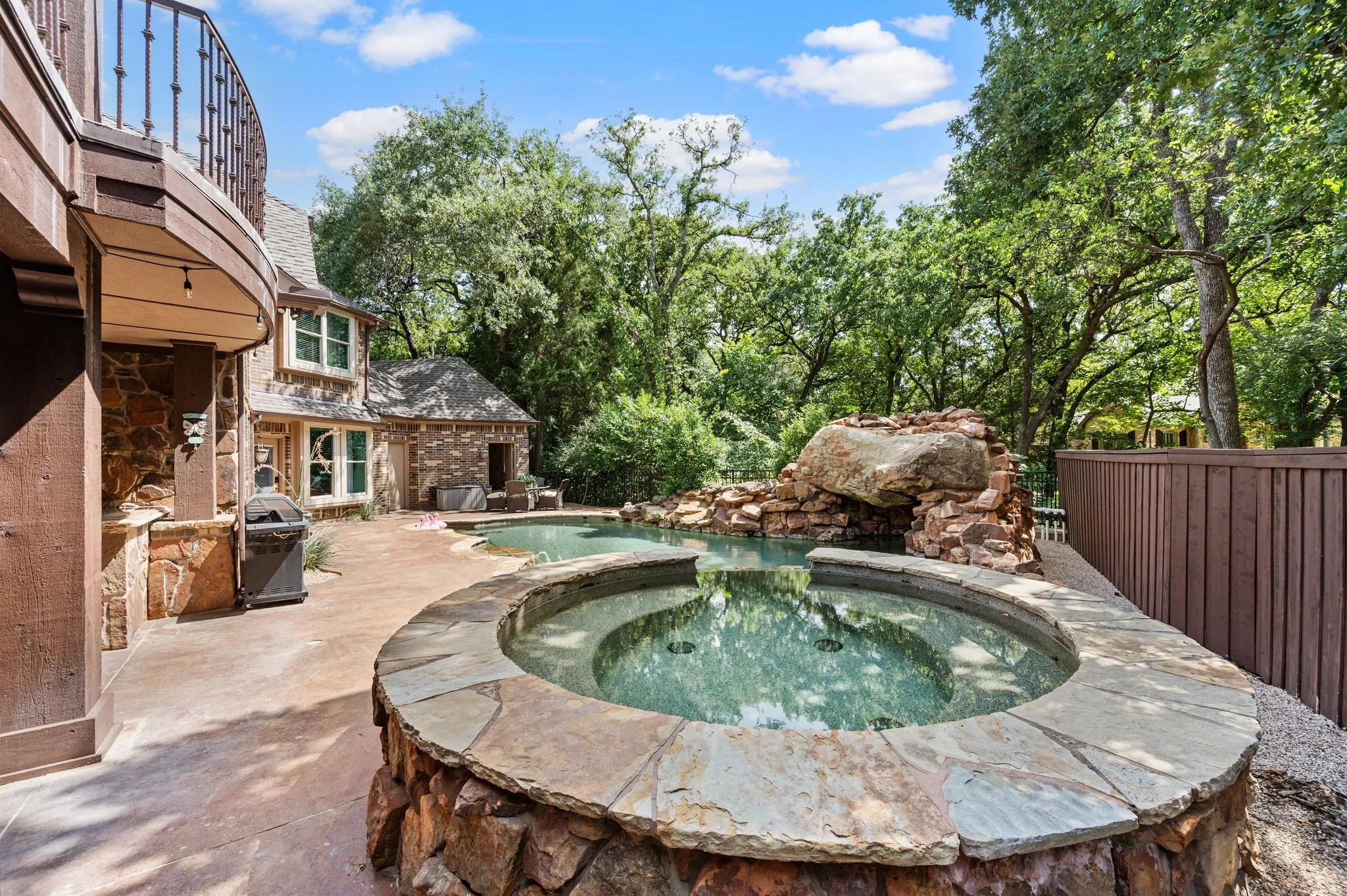 Single Family Residence For Sale in Denton County , 2003 Reserve Court, Flower Mound, Texas 75028, 5 Bedrooms, 6 Bathrooms, 4 Garage spaces, 4,903 Sqft, built in 1998, Price $1,499,000, mls#21337264, Real Estate Agent in Flower Mound, Homes For Sale in Denton county, Homes For Sale in Flower Mound, Realtor in Flower Mound Texas, Real Estate Brokerage Independent Realty Texas, Luminita Cordes Realtor