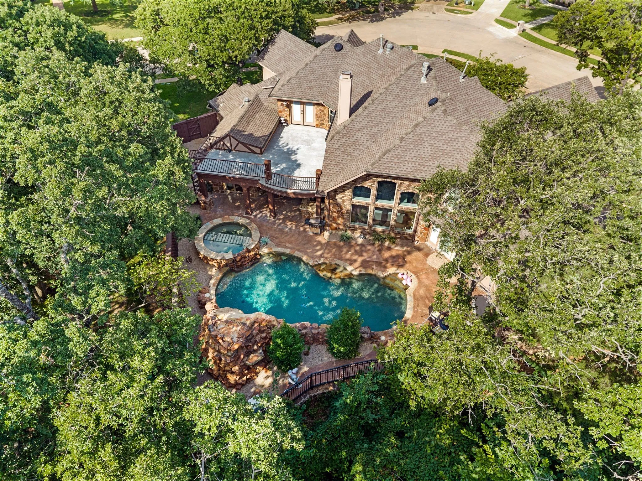 Single Family Residence For Sale in Denton County , 2003 Reserve Court, Flower Mound, Texas 75028, 5 Bedrooms, 6 Bathrooms, 4 Garage spaces, 4,903 Sqft, built in 1998, Price $1,499,000, mls#21337264, Real Estate Agent in Flower Mound, Homes For Sale in Denton county, Homes For Sale in Flower Mound, Realtor in Flower Mound Texas, Real Estate Brokerage Independent Realty Texas, Luminita Cordes Realtor