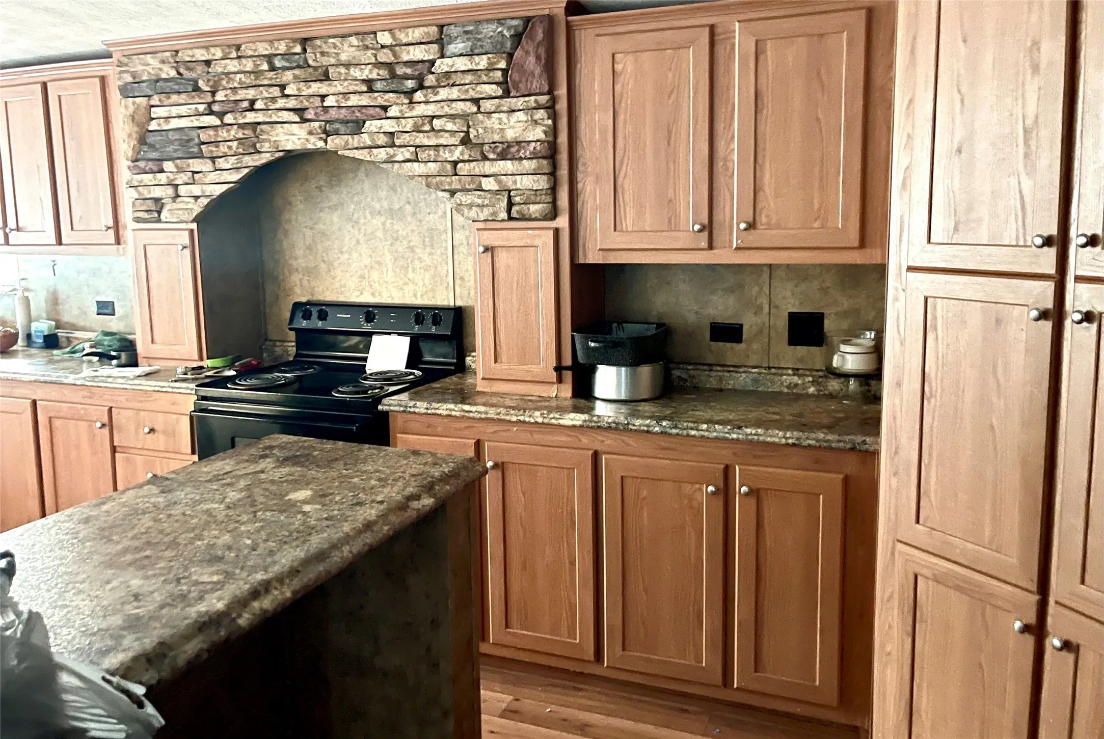 Mobile Home For Sale in Mc Lennan County , 214 N Goddard Street, Mart, Texas 76664, 3 Bedrooms, 2 Bathrooms, Garage spaces, 2,048 Sqft, built in 2013, Price $187,000, mls#21338025, Real Estate Agent in Mart, Homes For Sale in Mc Lennan county, Homes For Sale in Mart, Realtor in Mart Texas, Real Estate Brokerage Independent Realty Texas, Luminita Cordes Realtor