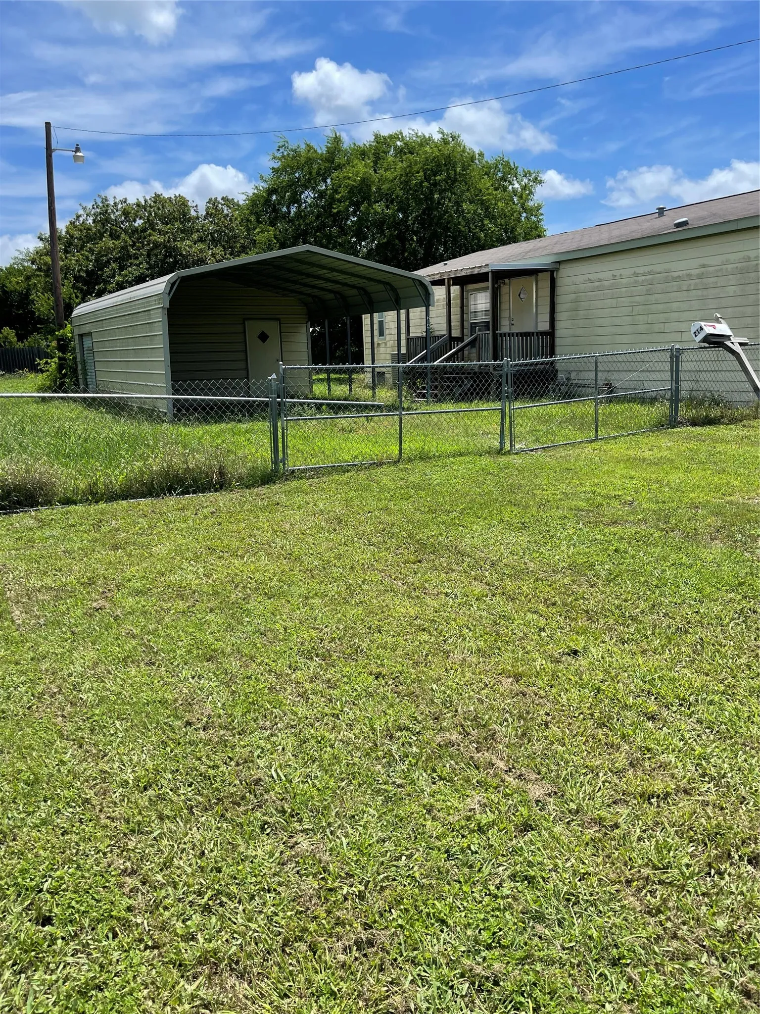 Mobile Home For Sale in Mc Lennan County , 214 N Goddard Street, Mart, Texas 76664, 3 Bedrooms, 2 Bathrooms, Garage spaces, 2,048 Sqft, built in 2013, Price $187,000, mls#21338025, Real Estate Agent in Mart, Homes For Sale in Mc Lennan county, Homes For Sale in Mart, Realtor in Mart Texas, Real Estate Brokerage Independent Realty Texas, Luminita Cordes Realtor