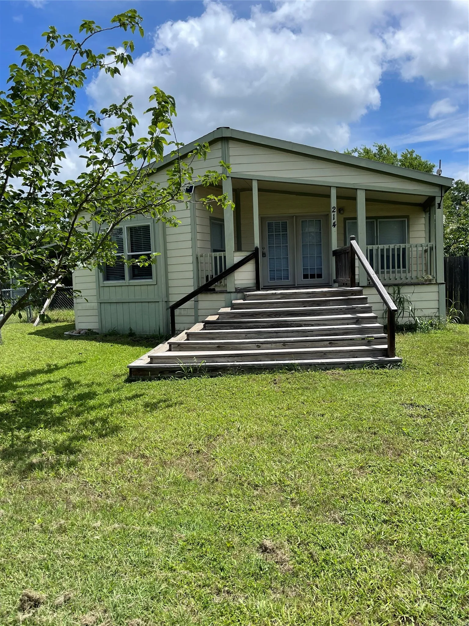 Mobile Home For Sale in Mc Lennan County , 214 N Goddard Street, Mart, Texas 76664, 3 Bedrooms, 2 Bathrooms, Garage spaces, 2,048 Sqft, built in 2013, Price $187,000, mls#21338025, Real Estate Agent in Mart, Homes For Sale in Mc Lennan county, Homes For Sale in Mart, Realtor in Mart Texas, Real Estate Brokerage Independent Realty Texas, Luminita Cordes Realtor