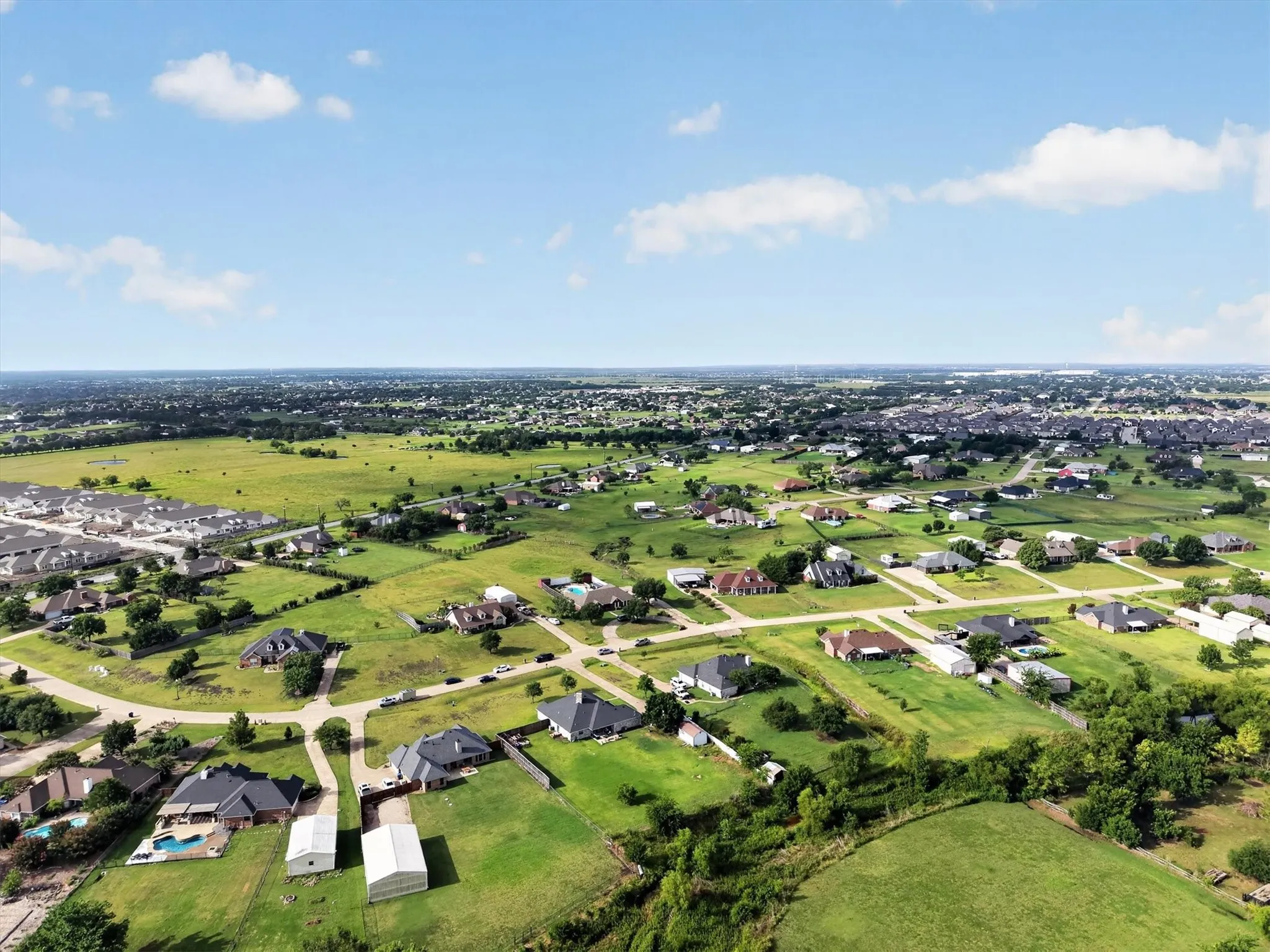 Single Family Residence For Sale in Kaufman County , 11112 Prairie Lakes Lane, Forney, Texas 75126, 4 Bedroom, 2 Bathroom, 2 Garage spaces, 2,164 Sqft, built in 2002, mls#21338018, Real Estate Agent in Forney, Homes For Sale in Kaufman county, Homes For Sale in Forney, Realtor in Forney Texas, Real Estate Brokerage Independent Realty Texas, Luminita Cordes Realtor
