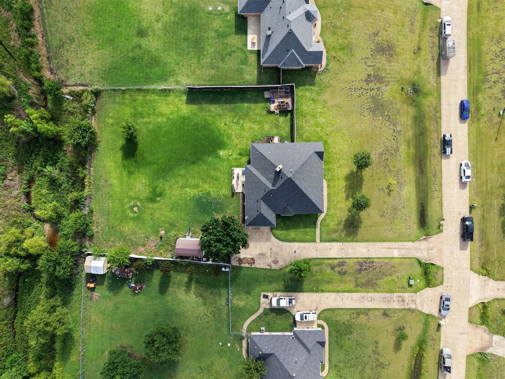 Single Family Residence For Sale in Kaufman County , 11112 Prairie Lakes Lane, Forney, Texas 75126, 4 Bedroom, 2 Bathroom, 2 Garage spaces, 2,164 Sqft, built in 2002, mls#21338018, Real Estate Agent in Forney, Homes For Sale in Kaufman county, Homes For Sale in Forney, Realtor in Forney Texas, Real Estate Brokerage Independent Realty Texas, Luminita Cordes Realtor
