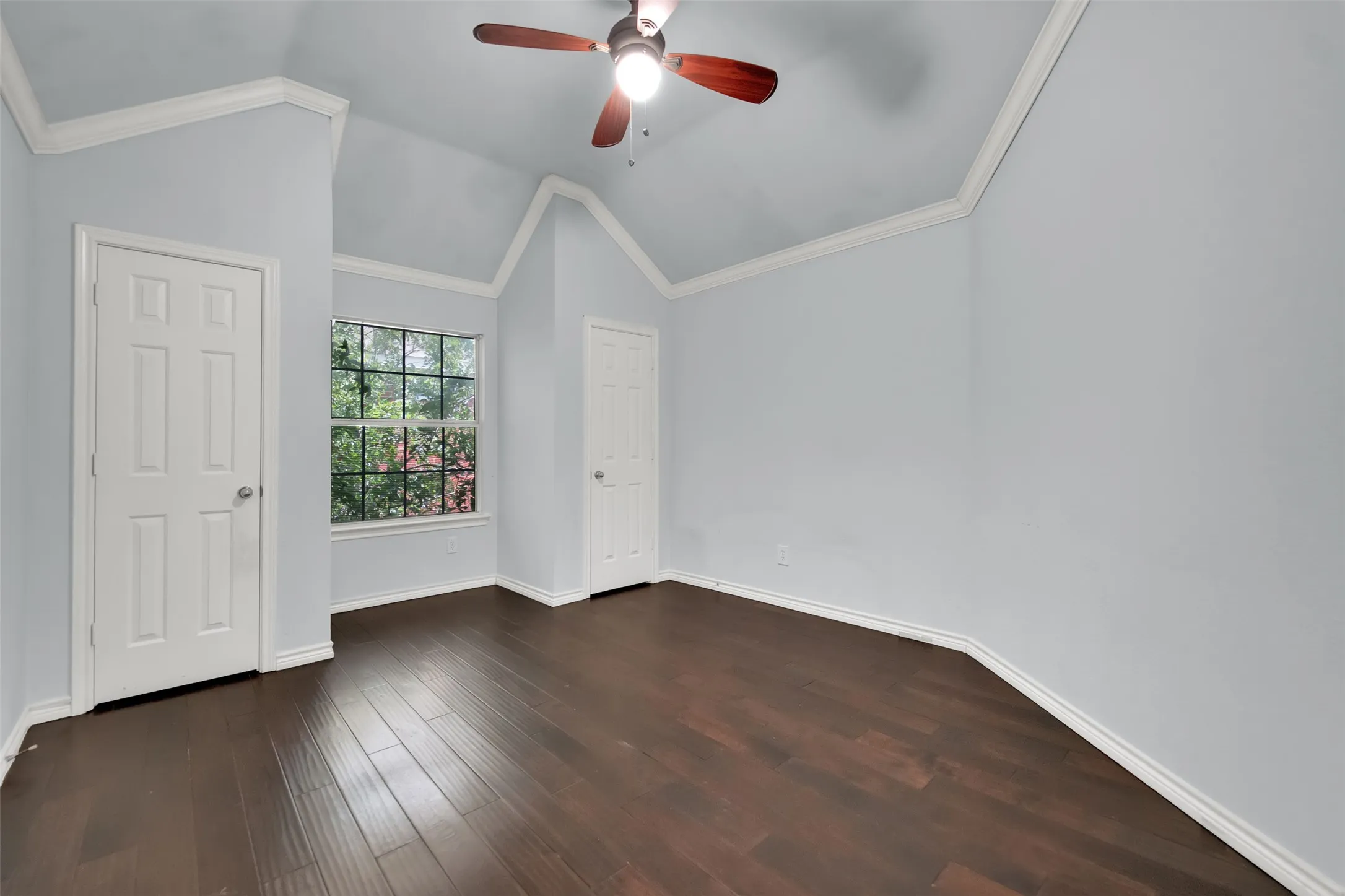 Single Family Residence For Sale in Tarrant County , 2241 Merritt Way, Arlington, Texas 76018, 4 Bedroom, 3 Bathroom, 2 Garage spaces, 2,814 Sqft, built in 1997, Price $416,000, mls#21335041, Real Estate Agent in Arlington, Homes For Sale in Tarrant county, Homes For Sale in Arlington, Realtor in Arlington Texas, Real Estate Brokerage Independent Realty Texas, Luminita Cordes Realtor