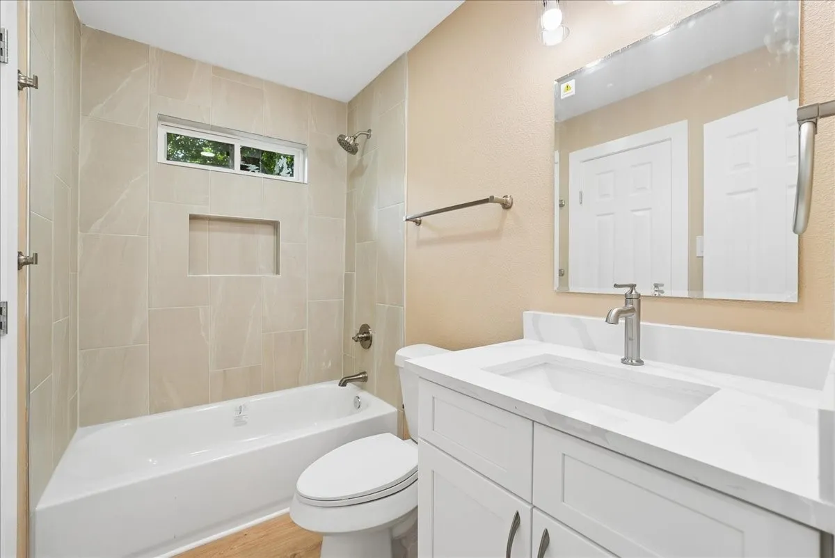 Single Family Residence For Sale in Ellis County , 116 Opal Street, Waxahachie, Texas 75165, 3 Bedroom, 2 Bathroom, Garage spaces, 1,025 Sqft, built in 1965, mls#21338030, Real Estate Agent in Waxahachie, Homes For Sale in Ellis county, Homes For Sale in Waxahachie, Realtor in Waxahachie Texas, Real Estate Brokerage Independent Realty Texas, Luminita Cordes Realtor