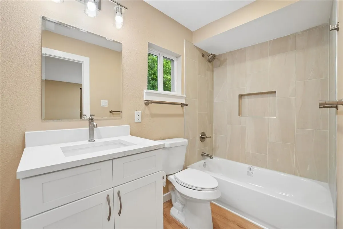 Single Family Residence For Sale in Ellis County , 116 Opal Street, Waxahachie, Texas 75165, 3 Bedroom, 2 Bathroom, Garage spaces, 1,025 Sqft, built in 1965, mls#21338030, Real Estate Agent in Waxahachie, Homes For Sale in Ellis county, Homes For Sale in Waxahachie, Realtor in Waxahachie Texas, Real Estate Brokerage Independent Realty Texas, Luminita Cordes Realtor