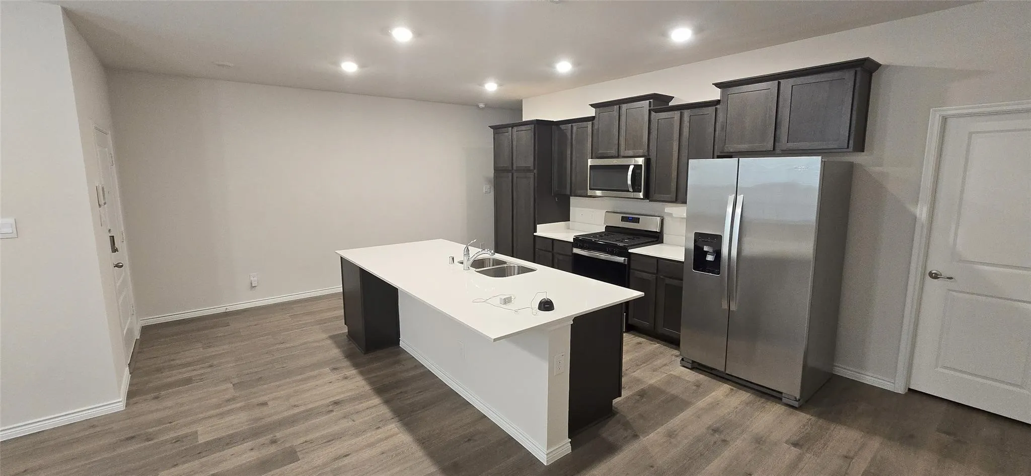 Townhouse For Rent in Dallas County , 2236 Lasso Court, Mesquite, Texas 75149, 3 Bedroom, 3 Bathroom, 2 Garage spaces, 1,760 Sqft, built in 2022, Price $2,600, mls#21338041, Real Estate Agent in Mesquite, Homes For Rent in Dallas county, Homes For Rent in Mesquite, Realtor in Mesquite Texas, Real Estate Brokerage Independent Realty Texas, Luminita Cordes Realtor