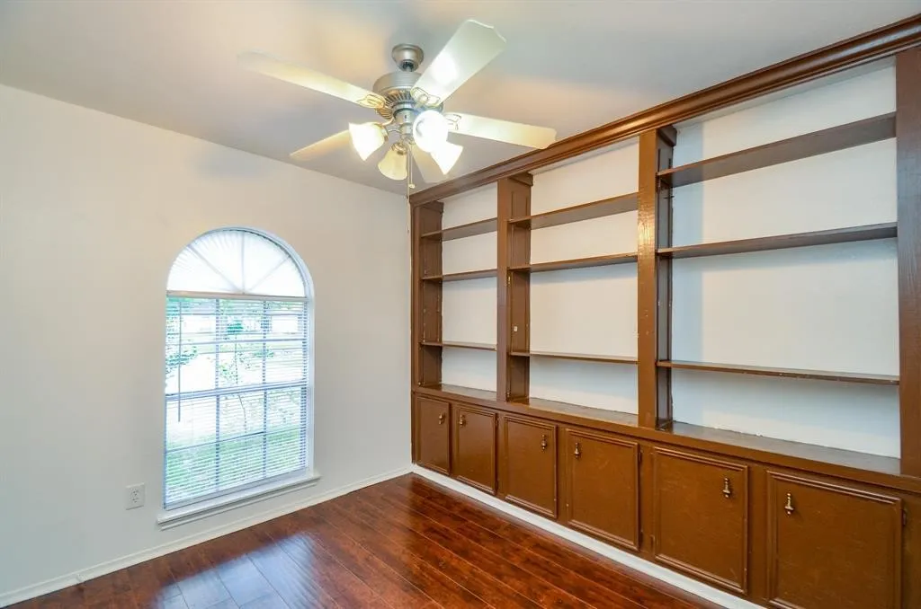 Single Family Residence For Rent in Harris County , 4802 Lost Oak Drive, Spring, Texas 77388, 4 Bedroom, 3 Bathroom, 2 Garage spaces, 1,759 Sqft, built in 1976, mls#21335017, Real Estate Agent in Spring, Homes For Rent in Harris county, Homes For Rent in Spring, Realtor in Spring Texas, Real Estate Brokerage Independent Realty Texas, Luminita Cordes Realtor