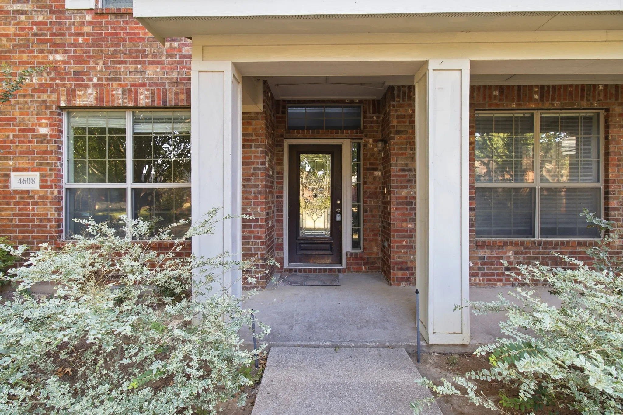 Single Family Residence For Rent in Collin County , 4608 Brighton Drive, Mc Kinney, Texas 75070, 4 Bedrooms, 3 Bathrooms, 2 Garage spaces, 2,698 Sqft, built in 2005, Price $2,600, mls#21338035, Real Estate Agent in Mc Kinney, Homes For Rent in Collin county, Homes For Rent in Mc Kinney, Realtor in Mc Kinney Texas, Real Estate Brokerage Independent Realty Texas, Luminita Cordes Realtor