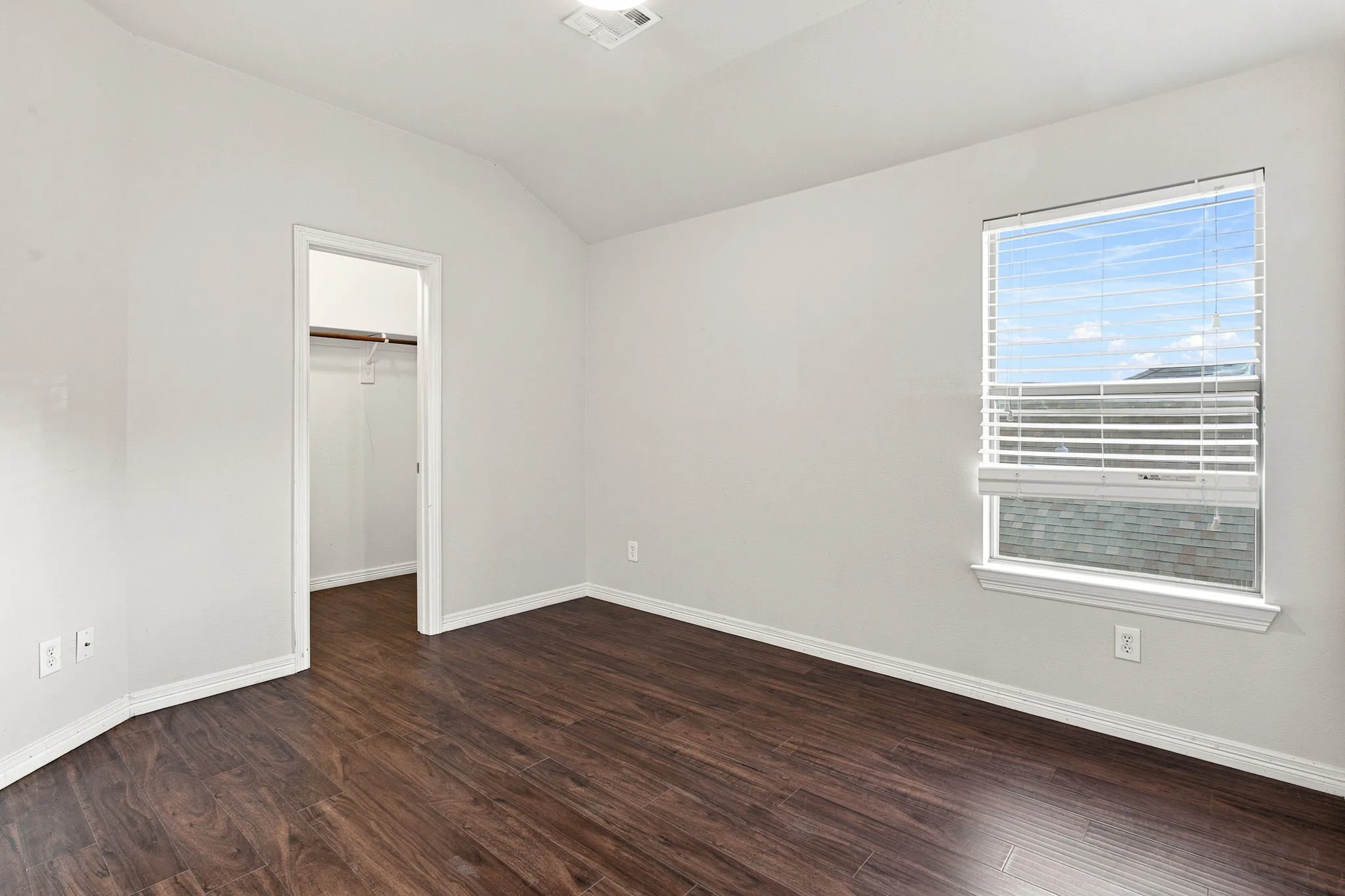 Single Family Residence For Rent in Collin County , 4608 Brighton Drive, Mc Kinney, Texas 75070, 4 Bedrooms, 3 Bathrooms, 2 Garage spaces, 2,698 Sqft, built in 2005, Price $2,600, mls#21338035, Real Estate Agent in Mc Kinney, Homes For Rent in Collin county, Homes For Rent in Mc Kinney, Realtor in Mc Kinney Texas, Real Estate Brokerage Independent Realty Texas, Luminita Cordes Realtor
