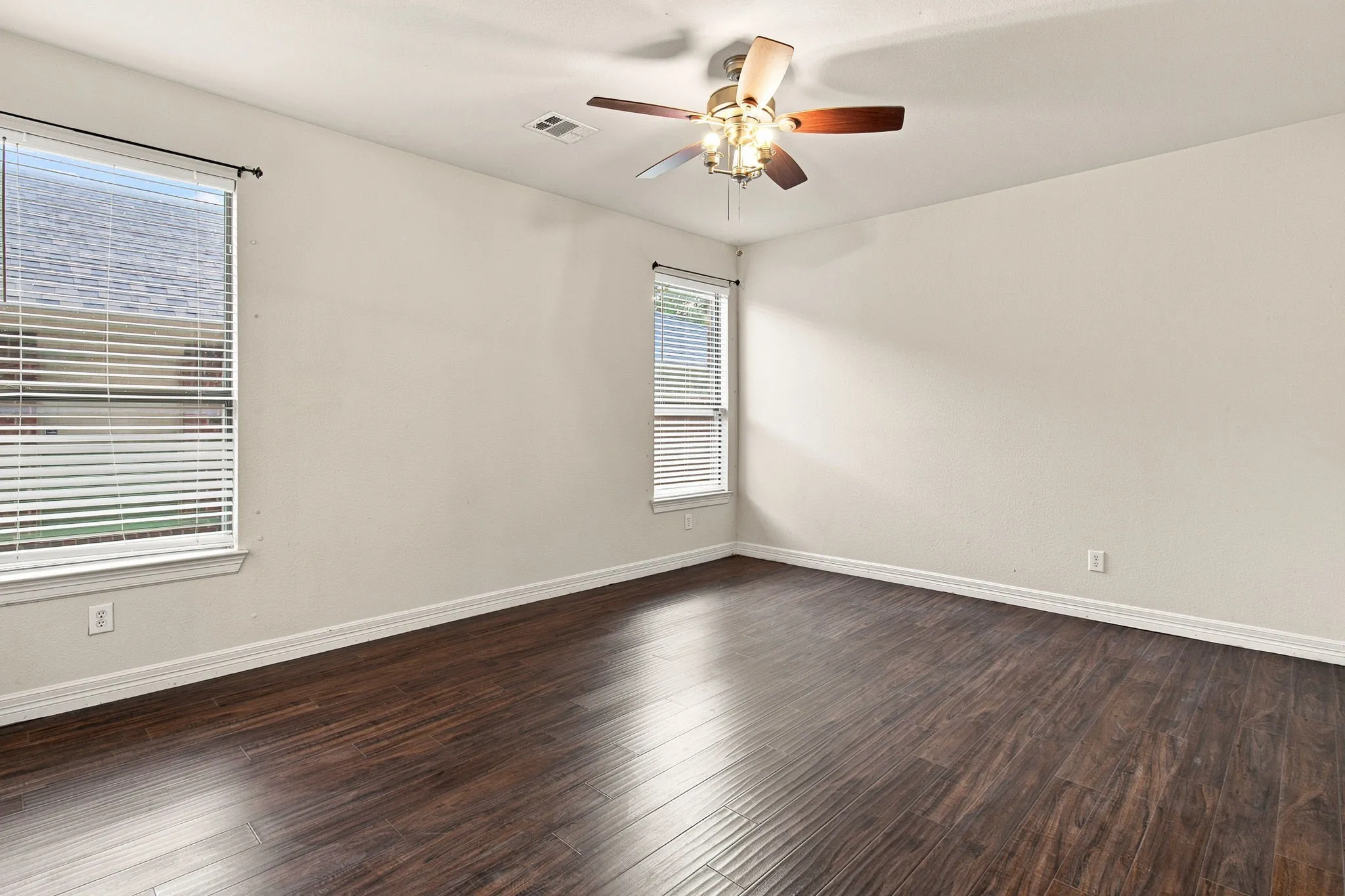 Single Family Residence For Rent in Collin County , 4608 Brighton Drive, Mc Kinney, Texas 75070, 4 Bedrooms, 3 Bathrooms, 2 Garage spaces, 2,698 Sqft, built in 2005, Price $2,600, mls#21338035, Real Estate Agent in Mc Kinney, Homes For Rent in Collin county, Homes For Rent in Mc Kinney, Realtor in Mc Kinney Texas, Real Estate Brokerage Independent Realty Texas, Luminita Cordes Realtor