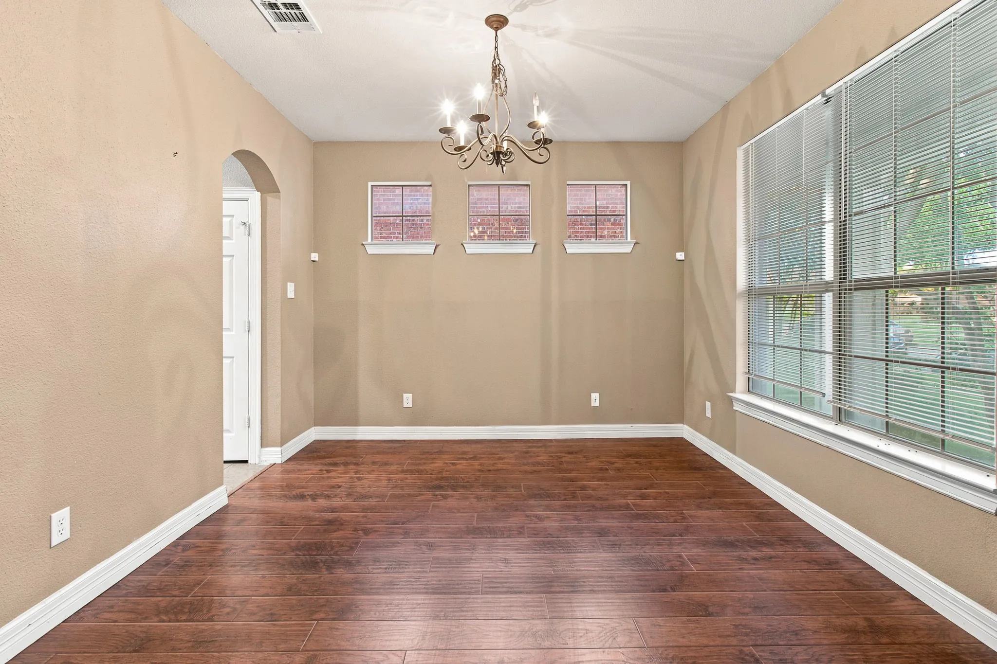 Single Family Residence For Rent in Collin County , 4608 Brighton Drive, Mc Kinney, Texas 75070, 4 Bedrooms, 3 Bathrooms, 2 Garage spaces, 2,698 Sqft, built in 2005, Price $2,600, mls#21338035, Real Estate Agent in Mc Kinney, Homes For Rent in Collin county, Homes For Rent in Mc Kinney, Realtor in Mc Kinney Texas, Real Estate Brokerage Independent Realty Texas, Luminita Cordes Realtor