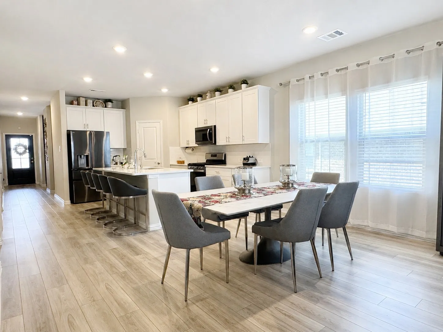 Single Family Residence For Rent in Tarrant County , 10413 Potawatomi Lane, Fort Worth, Texas 76179, 4 Bedroom, 3 Bathroom, 2 Garage spaces, 2,651 Sqft, built in 2024, mls#21337681, Real Estate Agent in Fort Worth, Homes For Rent in Tarrant county, Homes For Rent in Fort Worth, Realtor in Fort Worth Texas, Real Estate Brokerage Independent Realty Texas, Luminita Cordes Realtor