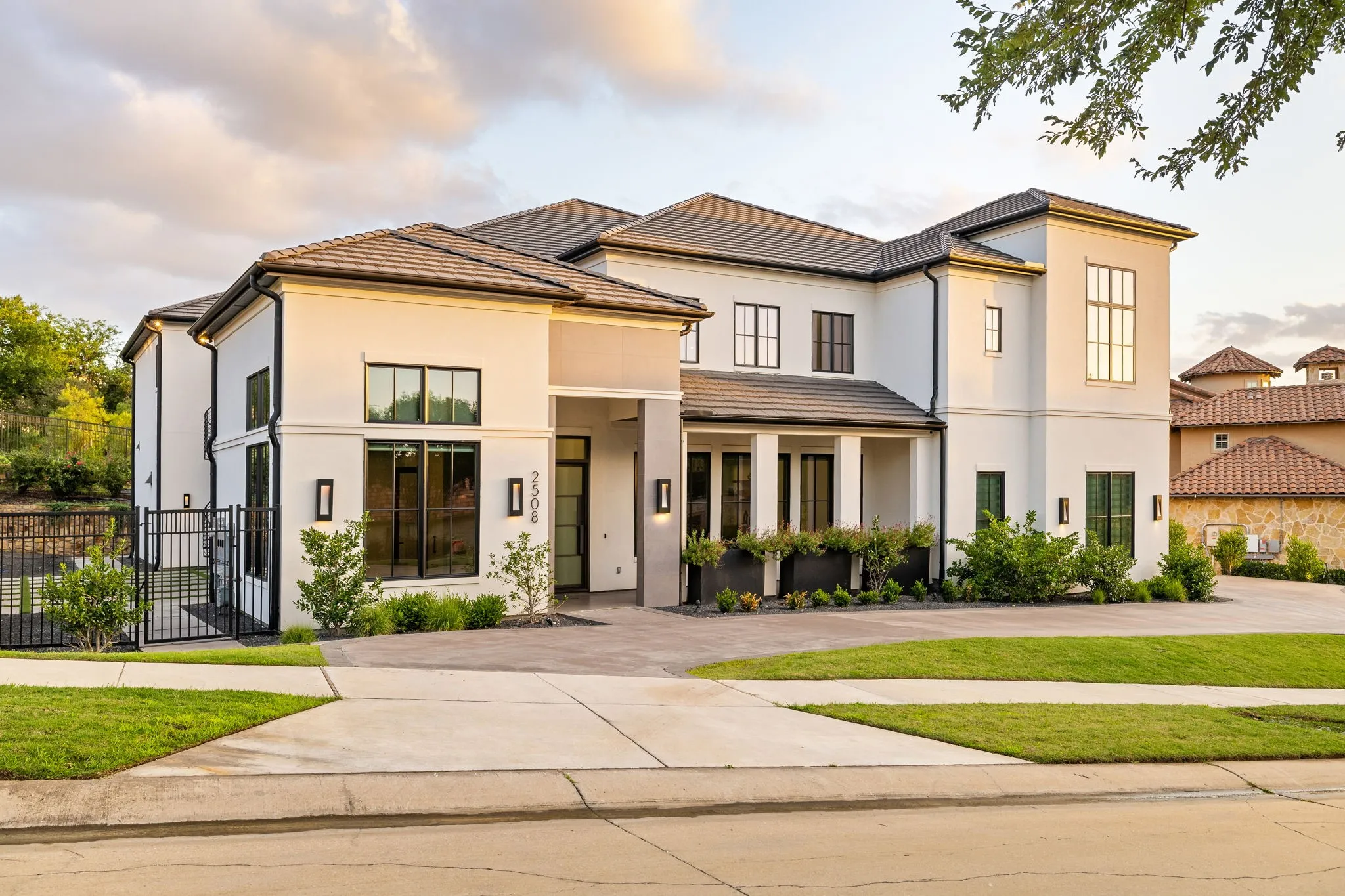 Single Family Residence For Sale in Denton County , 2508 Silver Table Drive, Lewisville, Texas 75056, 5 Bedroom, 7 Bathroom, 3 Garage spaces, 6,564 Sqft, built in 2022, mls#21338049, Real Estate Agent in Lewisville, Homes For Sale in Denton county, Homes For Sale in Lewisville, Realtor in Lewisville Texas, Real Estate Brokerage Independent Realty Texas, Luminita Cordes Realtor