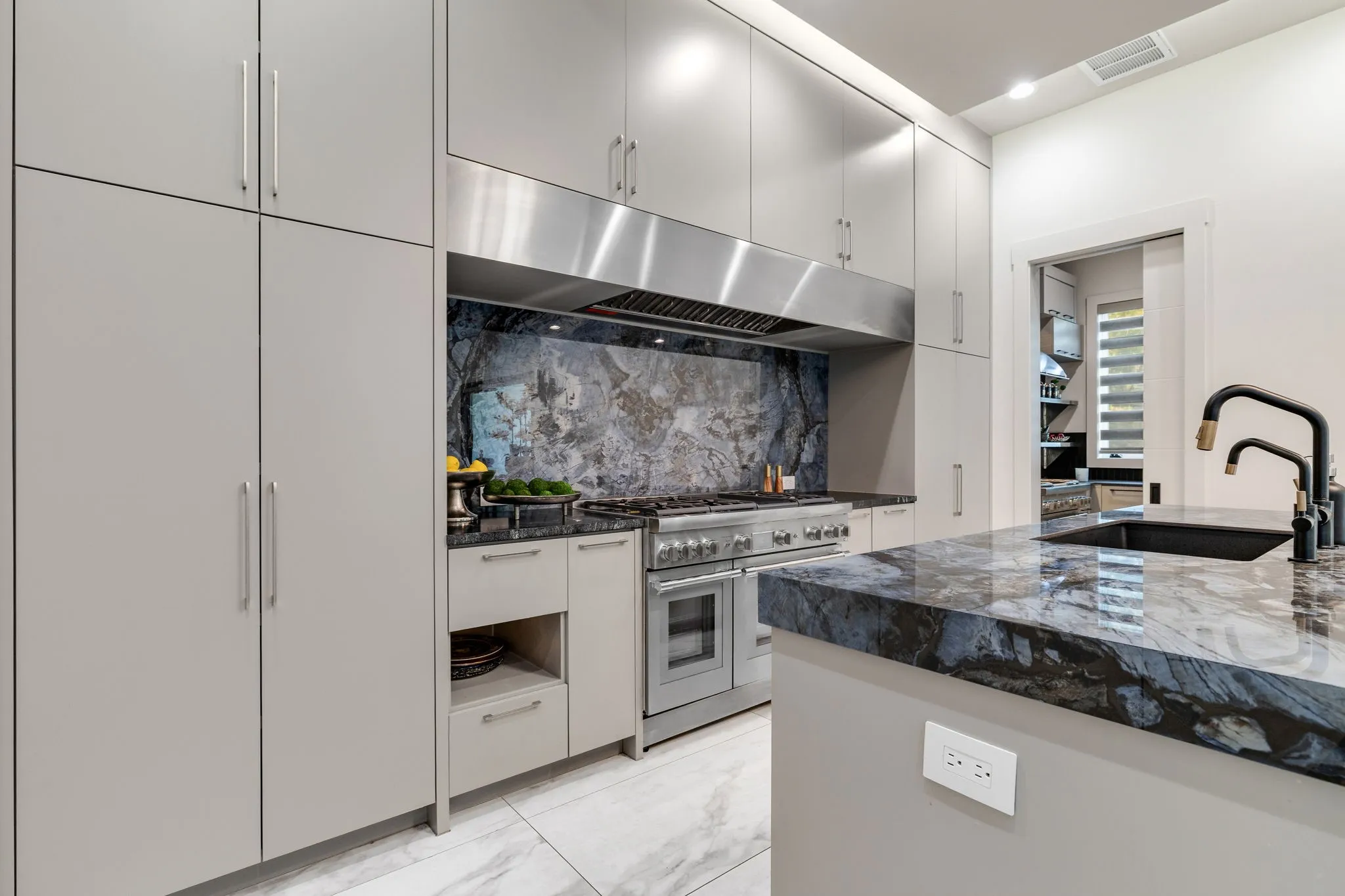 Single Family Residence For Sale in Denton County , 2508 Silver Table Drive, Lewisville, Texas 75056, 5 Bedroom, 7 Bathroom, 3 Garage spaces, 6,564 Sqft, built in 2022, mls#21338049, Real Estate Agent in Lewisville, Homes For Sale in Denton county, Homes For Sale in Lewisville, Realtor in Lewisville Texas, Real Estate Brokerage Independent Realty Texas, Luminita Cordes Realtor
