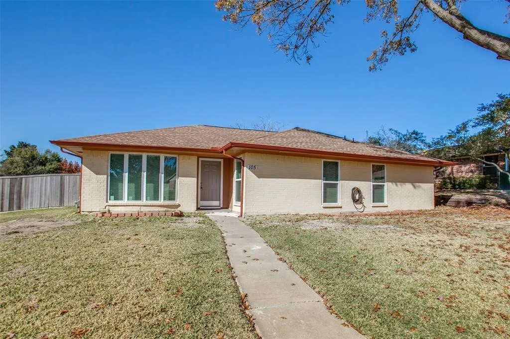 Single Family Residence For Rent in Dallas County , 105 Waits Circle, Garland, Texas 75043, 3 Bedroom, 2 Bathroom, 2 Garage spaces, 1,690 Sqft, built in 1978, mls#21338058, Real Estate Agent in Garland, Homes For Rent in Dallas county, Homes For Rent in Garland, Realtor in Garland Texas, Real Estate Brokerage Independent Realty Texas, Luminita Cordes Realtor