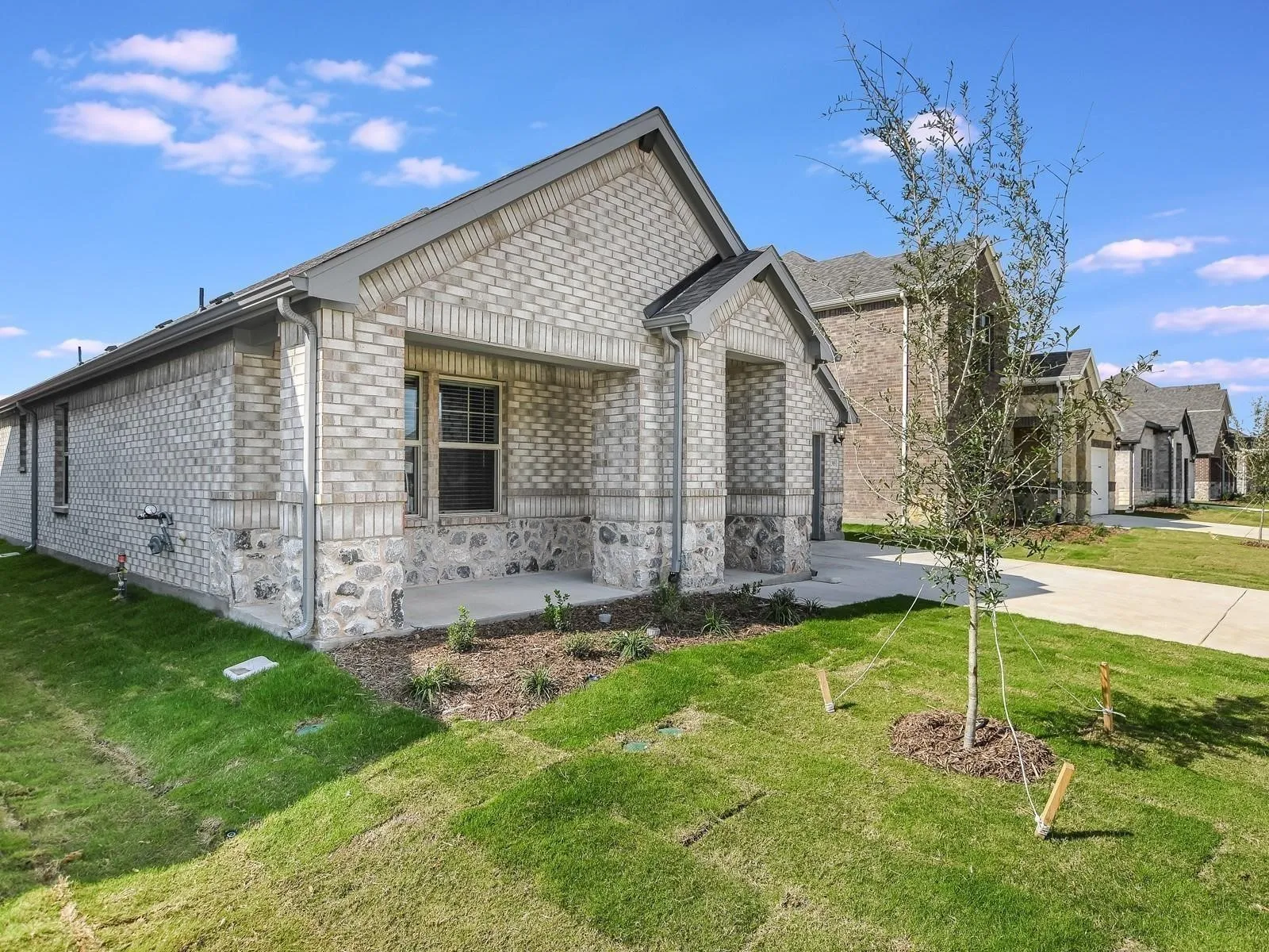 Single Family Residence For Rent in Tarrant County , 2305 Bellatrix Drive, Haslet, Texas 76052, 4 Bedroom, 3 Bathroom, 2 Garage spaces, 2,059 Sqft, built in 2023, mls#21338069, Real Estate Agent in Haslet, Homes For Rent in Tarrant county, Homes For Rent in Haslet, Realtor in Haslet Texas, Real Estate Brokerage Independent Realty Texas, Luminita Cordes Realtor