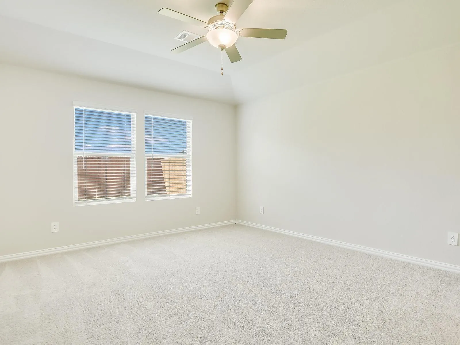 Single Family Residence For Rent in Tarrant County , 2305 Bellatrix Drive, Haslet, Texas 76052, 4 Bedroom, 3 Bathroom, 2 Garage spaces, 2,059 Sqft, built in 2023, mls#21338069, Real Estate Agent in Haslet, Homes For Rent in Tarrant county, Homes For Rent in Haslet, Realtor in Haslet Texas, Real Estate Brokerage Independent Realty Texas, Luminita Cordes Realtor