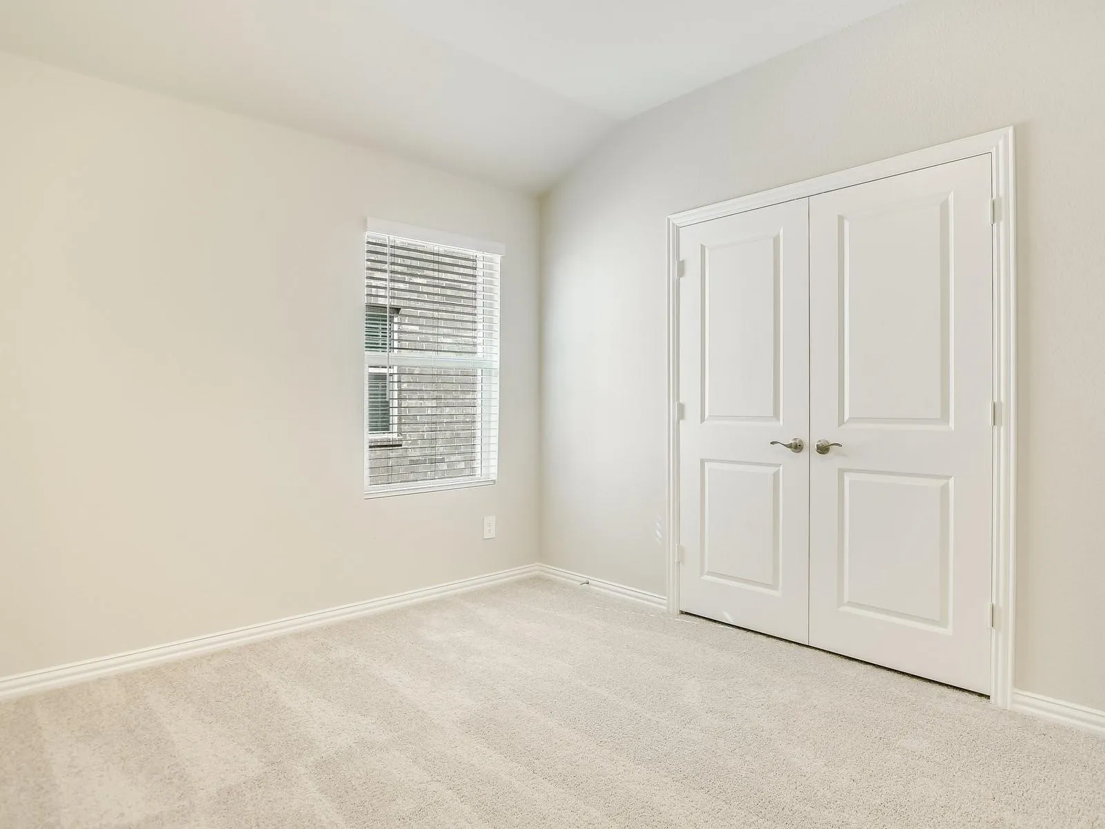 Single Family Residence For Rent in Tarrant County , 2305 Bellatrix Drive, Haslet, Texas 76052, 4 Bedroom, 3 Bathroom, 2 Garage spaces, 2,059 Sqft, built in 2023, mls#21338069, Real Estate Agent in Haslet, Homes For Rent in Tarrant county, Homes For Rent in Haslet, Realtor in Haslet Texas, Real Estate Brokerage Independent Realty Texas, Luminita Cordes Realtor