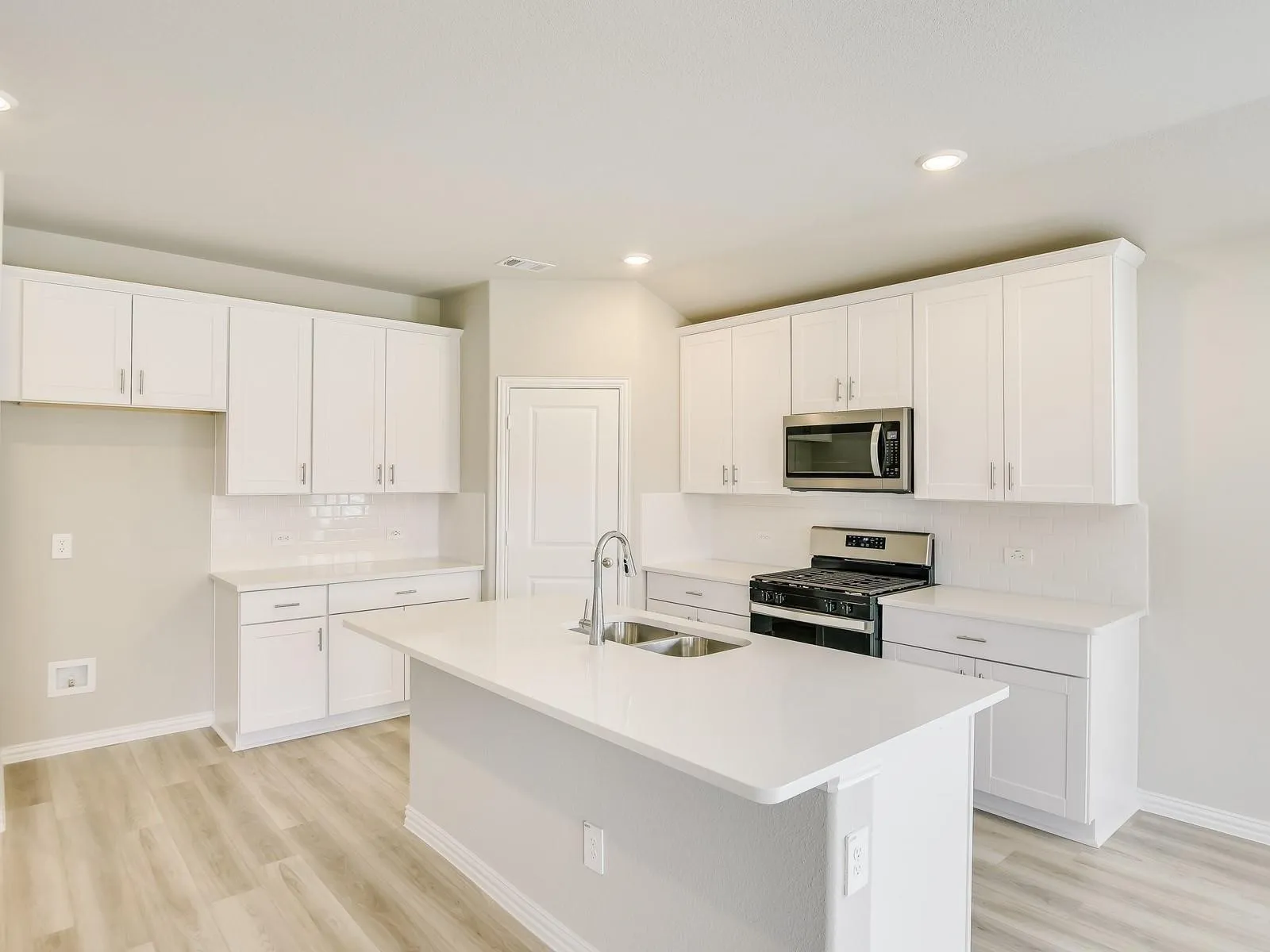 Single Family Residence For Rent in Tarrant County , 2305 Bellatrix Drive, Haslet, Texas 76052, 4 Bedroom, 3 Bathroom, 2 Garage spaces, 2,059 Sqft, built in 2023, mls#21338069, Real Estate Agent in Haslet, Homes For Rent in Tarrant county, Homes For Rent in Haslet, Realtor in Haslet Texas, Real Estate Brokerage Independent Realty Texas, Luminita Cordes Realtor