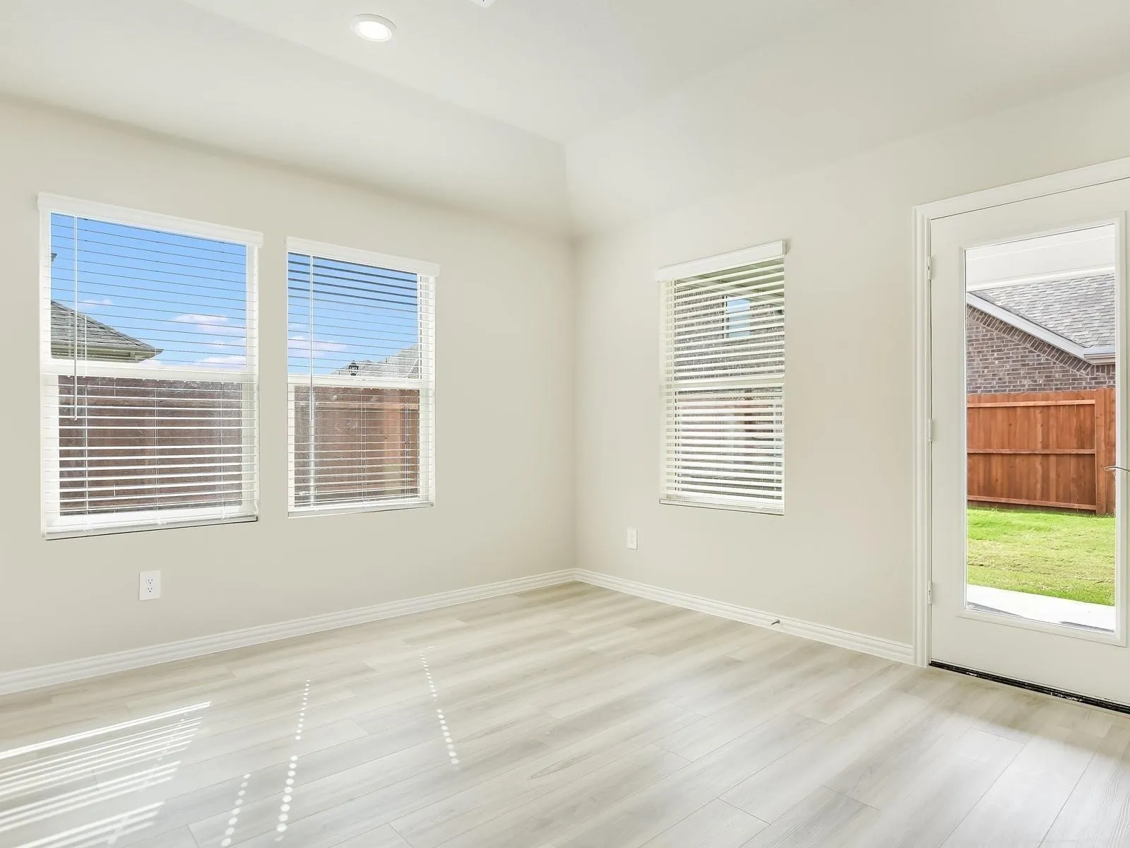 Single Family Residence For Rent in Tarrant County , 2305 Bellatrix Drive, Haslet, Texas 76052, 4 Bedroom, 3 Bathroom, 2 Garage spaces, 2,059 Sqft, built in 2023, mls#21338069, Real Estate Agent in Haslet, Homes For Rent in Tarrant county, Homes For Rent in Haslet, Realtor in Haslet Texas, Real Estate Brokerage Independent Realty Texas, Luminita Cordes Realtor