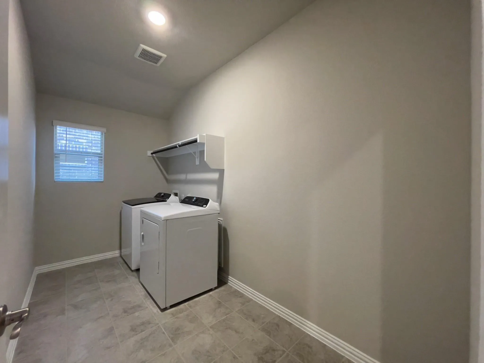 Single Family Residence For Rent in Tarrant County , 2305 Bellatrix Drive, Haslet, Texas 76052, 4 Bedroom, 3 Bathroom, 2 Garage spaces, 2,059 Sqft, built in 2023, mls#21338069, Real Estate Agent in Haslet, Homes For Rent in Tarrant county, Homes For Rent in Haslet, Realtor in Haslet Texas, Real Estate Brokerage Independent Realty Texas, Luminita Cordes Realtor