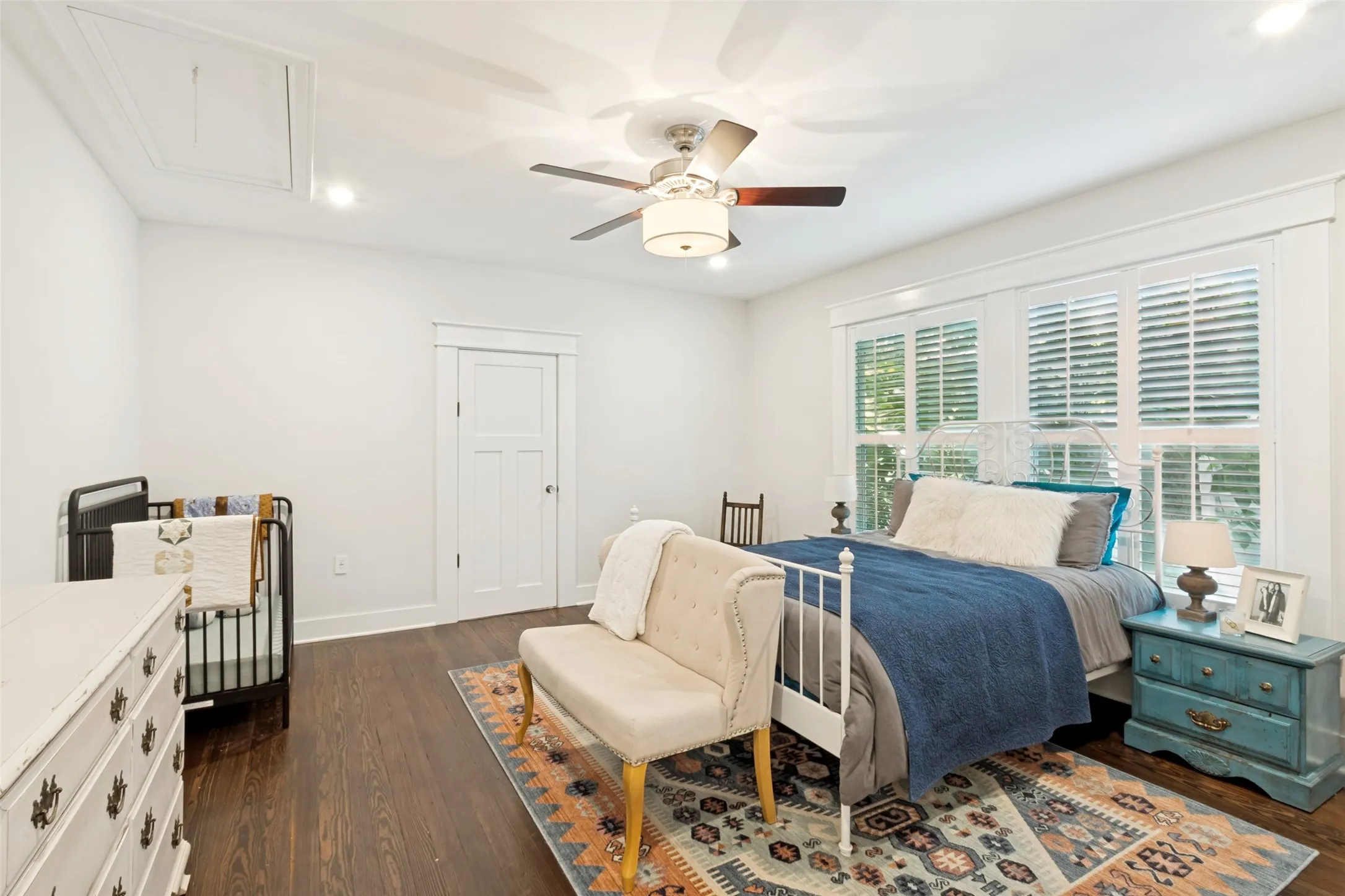 Single Family Residence For Sale in Dallas County , 909 Woodlawn Avenue, Dallas, Texas 75208, 4 Bedroom, 3 Bathroom, Garage spaces, 3,203 Sqft, built in 1925, mls#21336394, Real Estate Agent in Dallas, Homes For Sale in Dallas county, Homes For Sale in Dallas, Realtor in Dallas Texas, Real Estate Brokerage Independent Realty Texas, Luminita Cordes Realtor