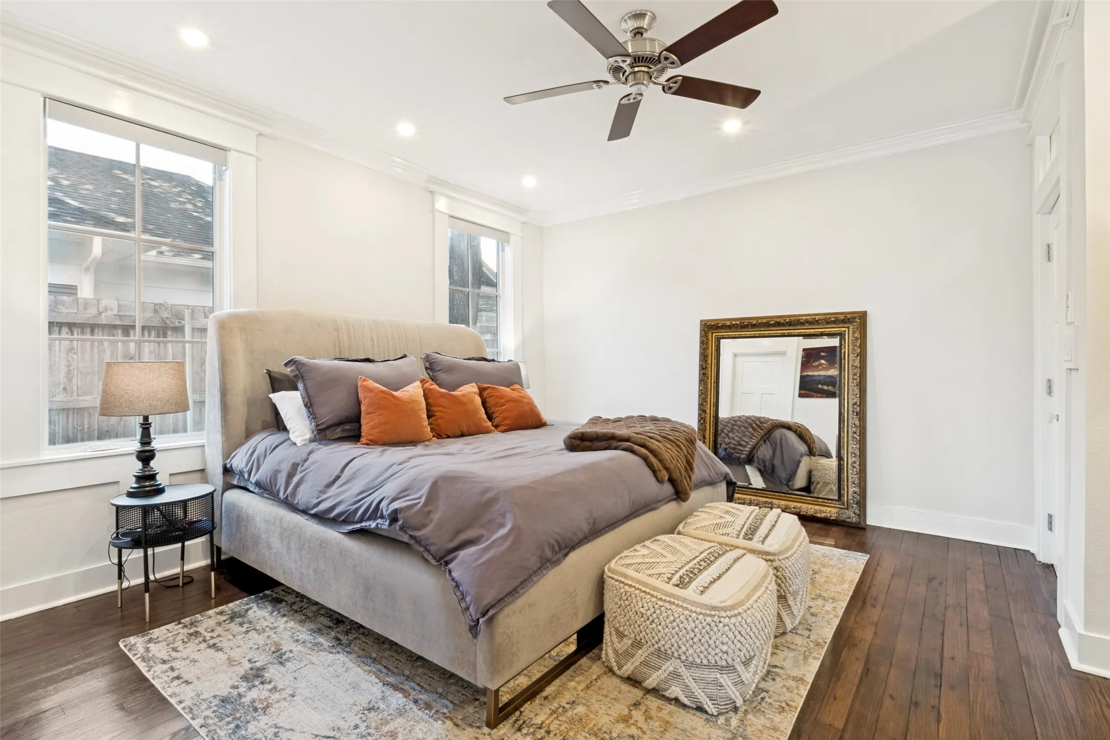 Single Family Residence For Sale in Dallas County , 909 Woodlawn Avenue, Dallas, Texas 75208, 4 Bedroom, 3 Bathroom, Garage spaces, 3,203 Sqft, built in 1925, mls#21336394, Real Estate Agent in Dallas, Homes For Sale in Dallas county, Homes For Sale in Dallas, Realtor in Dallas Texas, Real Estate Brokerage Independent Realty Texas, Luminita Cordes Realtor