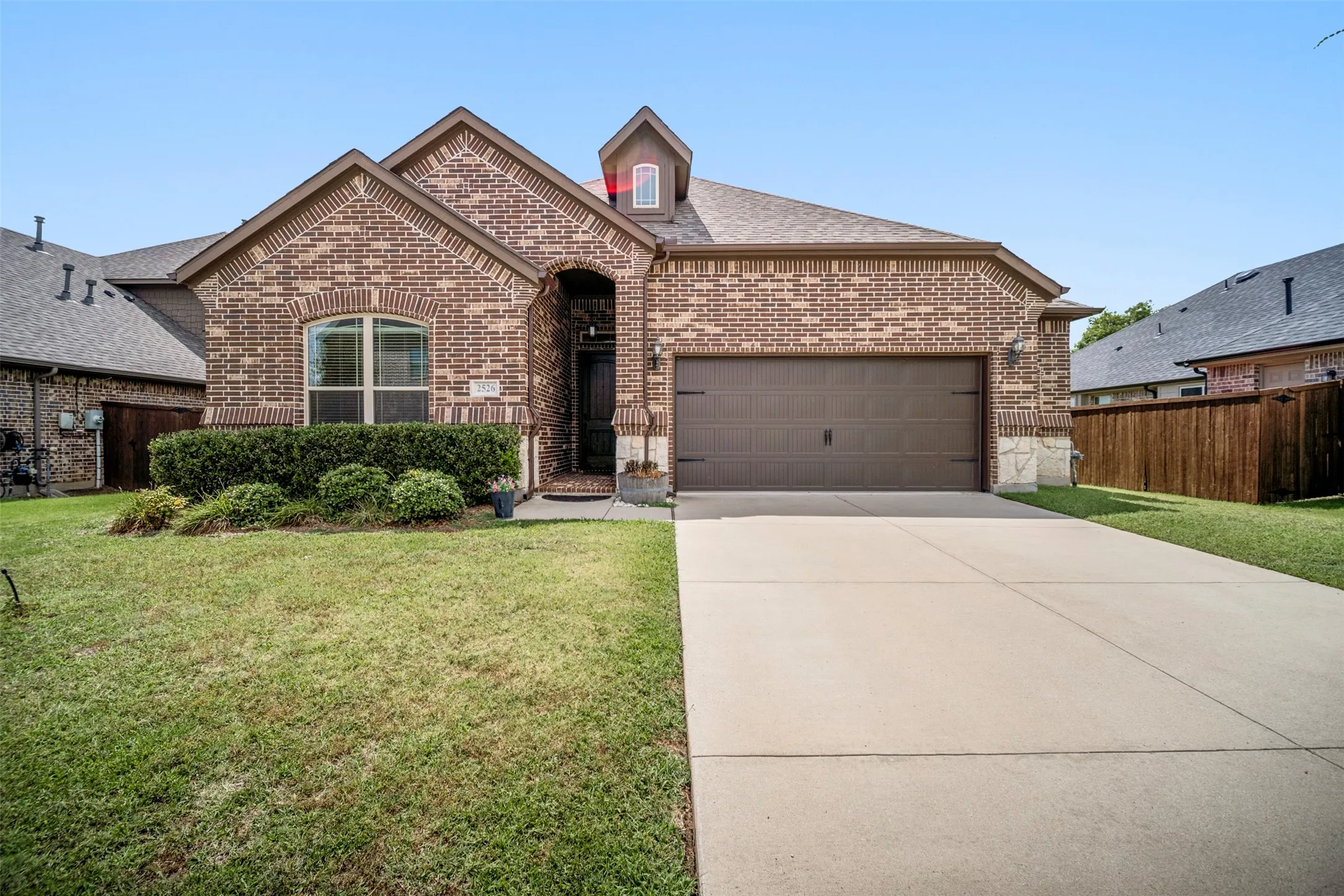 Single Family Residence For Sale in Collin County , 2526 Thayne Drive, Anna, Texas 75409, 3 Bedroom, 2 Bathroom, 2 Garage spaces, 2,114 Sqft, built in 2017, mls#21337952, Real Estate Agent in Anna, Homes For Sale in Collin county, Homes For Sale in Anna, Realtor in Anna Texas, Real Estate Brokerage Independent Realty Texas, Luminita Cordes Realtor