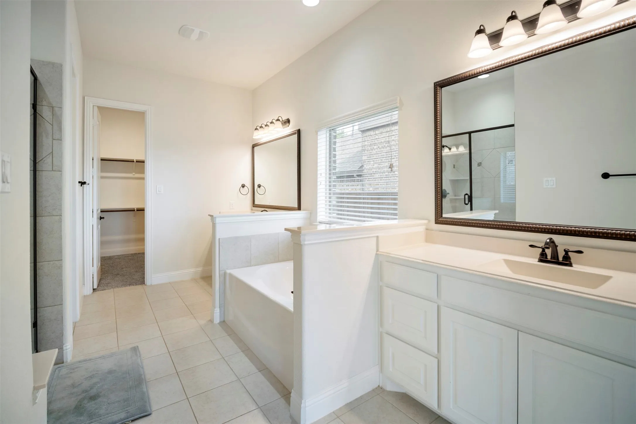 Single Family Residence For Sale in Collin County , 2526 Thayne Drive, Anna, Texas 75409, 3 Bedroom, 2 Bathroom, 2 Garage spaces, 2,114 Sqft, built in 2017, mls#21337952, Real Estate Agent in Anna, Homes For Sale in Collin county, Homes For Sale in Anna, Realtor in Anna Texas, Real Estate Brokerage Independent Realty Texas, Luminita Cordes Realtor