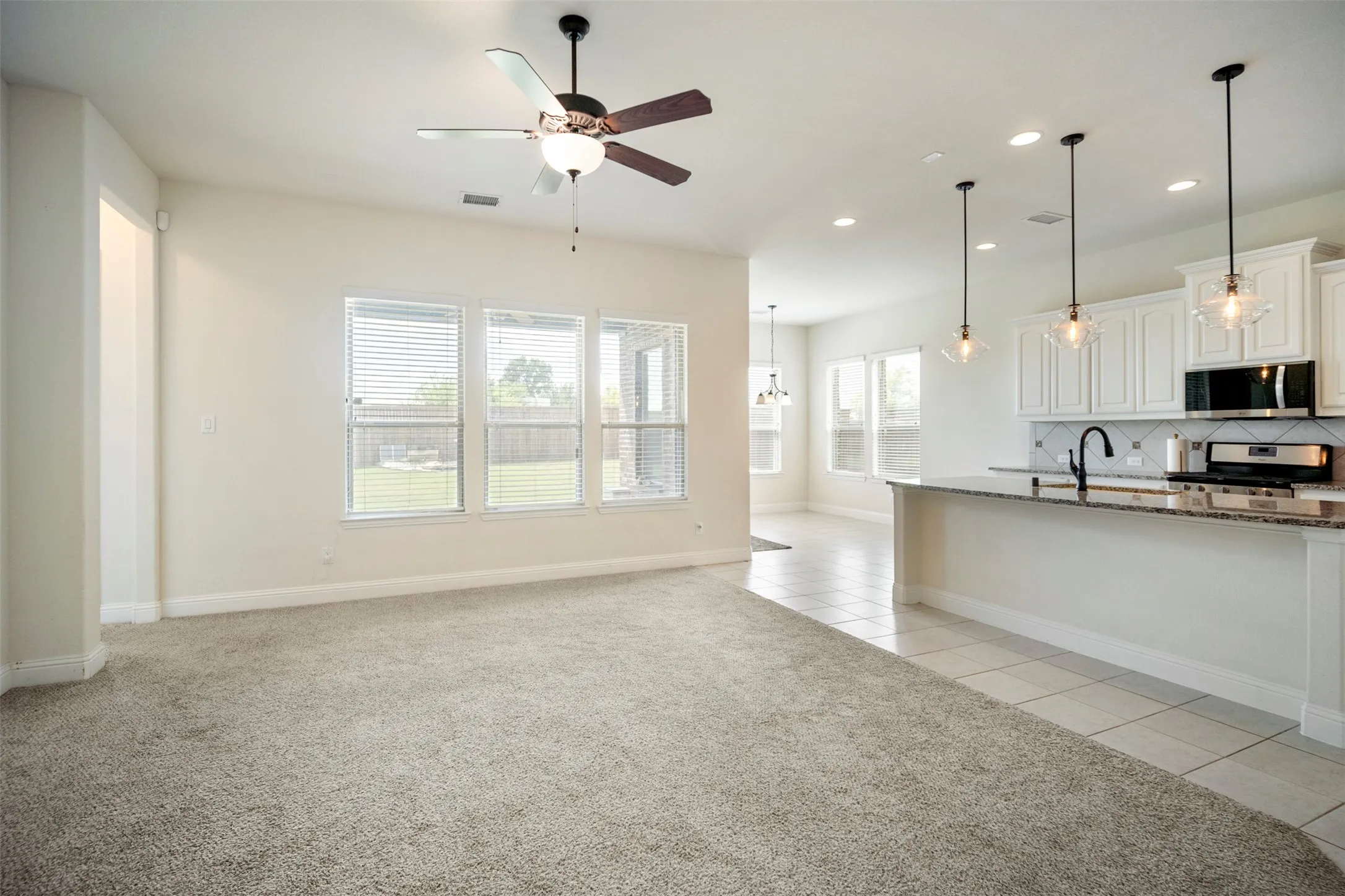 Single Family Residence For Sale in Collin County , 2526 Thayne Drive, Anna, Texas 75409, 3 Bedroom, 2 Bathroom, 2 Garage spaces, 2,114 Sqft, built in 2017, mls#21337952, Real Estate Agent in Anna, Homes For Sale in Collin county, Homes For Sale in Anna, Realtor in Anna Texas, Real Estate Brokerage Independent Realty Texas, Luminita Cordes Realtor