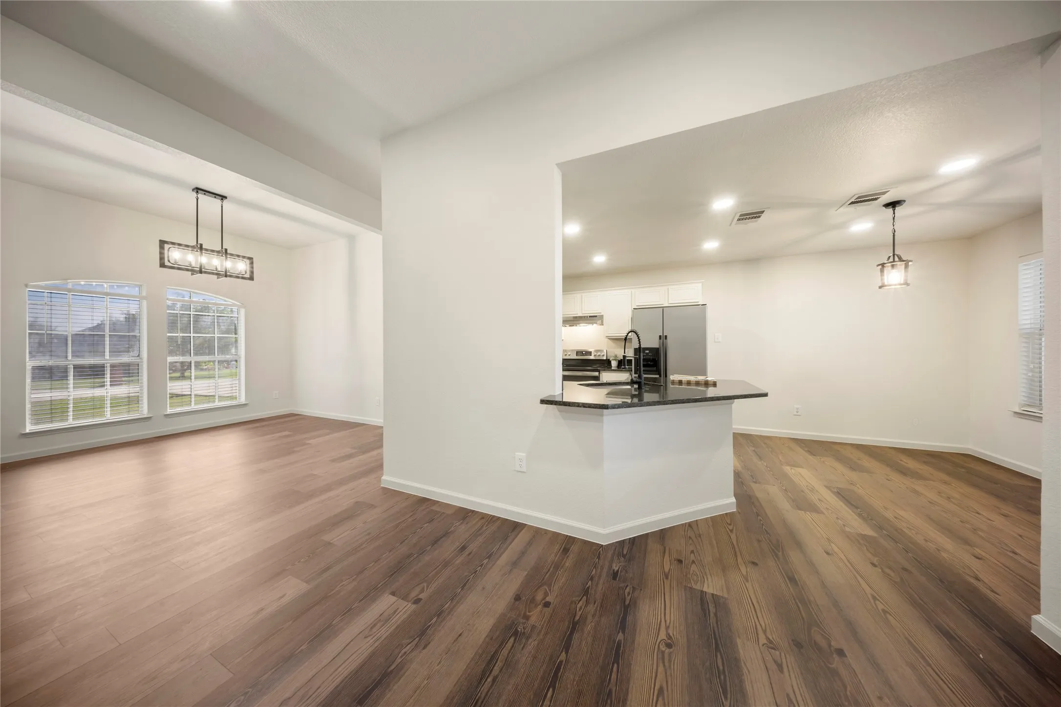 Single Family Residence For Sale in Rockwall County , 105 Dustin Drive, Fate, Texas 75189, 3 Bedroom, 2 Bathroom, 2 Garage spaces, 1,486 Sqft, built in 2001, mls#21337071, Real Estate Agent in Fate, Homes For Sale in Rockwall county, Homes For Sale in Fate, Realtor in Fate Texas, Real Estate Brokerage Independent Realty Texas, Luminita Cordes Realtor
