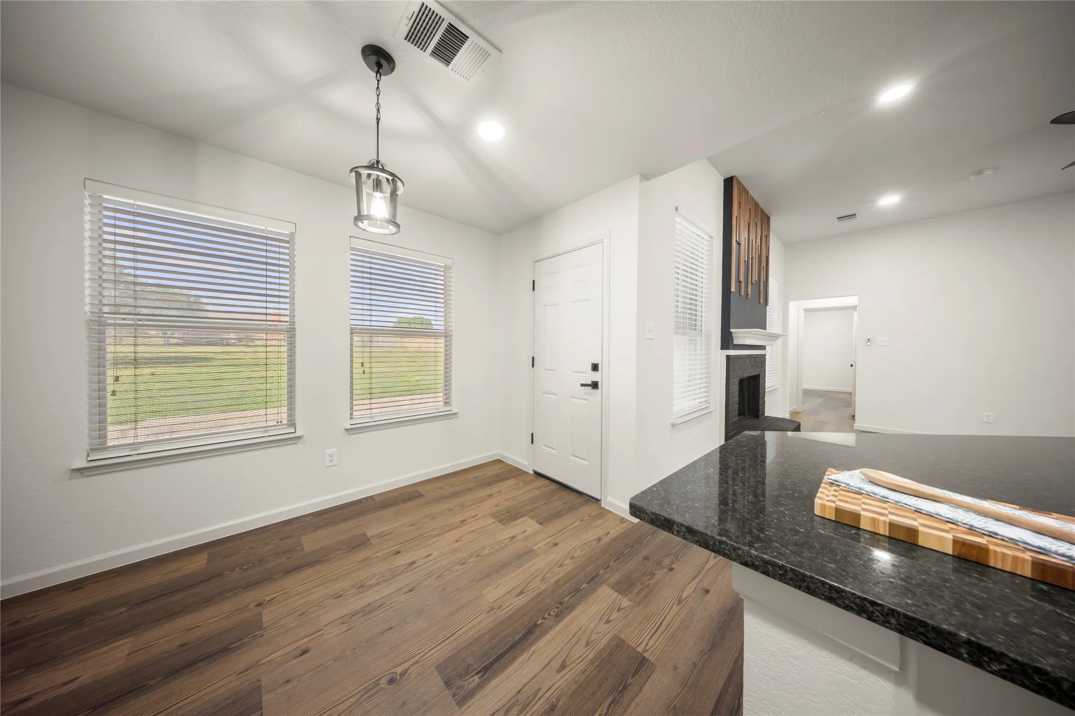Single Family Residence For Sale in Rockwall County , 105 Dustin Drive, Fate, Texas 75189, 3 Bedroom, 2 Bathroom, 2 Garage spaces, 1,486 Sqft, built in 2001, mls#21337071, Real Estate Agent in Fate, Homes For Sale in Rockwall county, Homes For Sale in Fate, Realtor in Fate Texas, Real Estate Brokerage Independent Realty Texas, Luminita Cordes Realtor